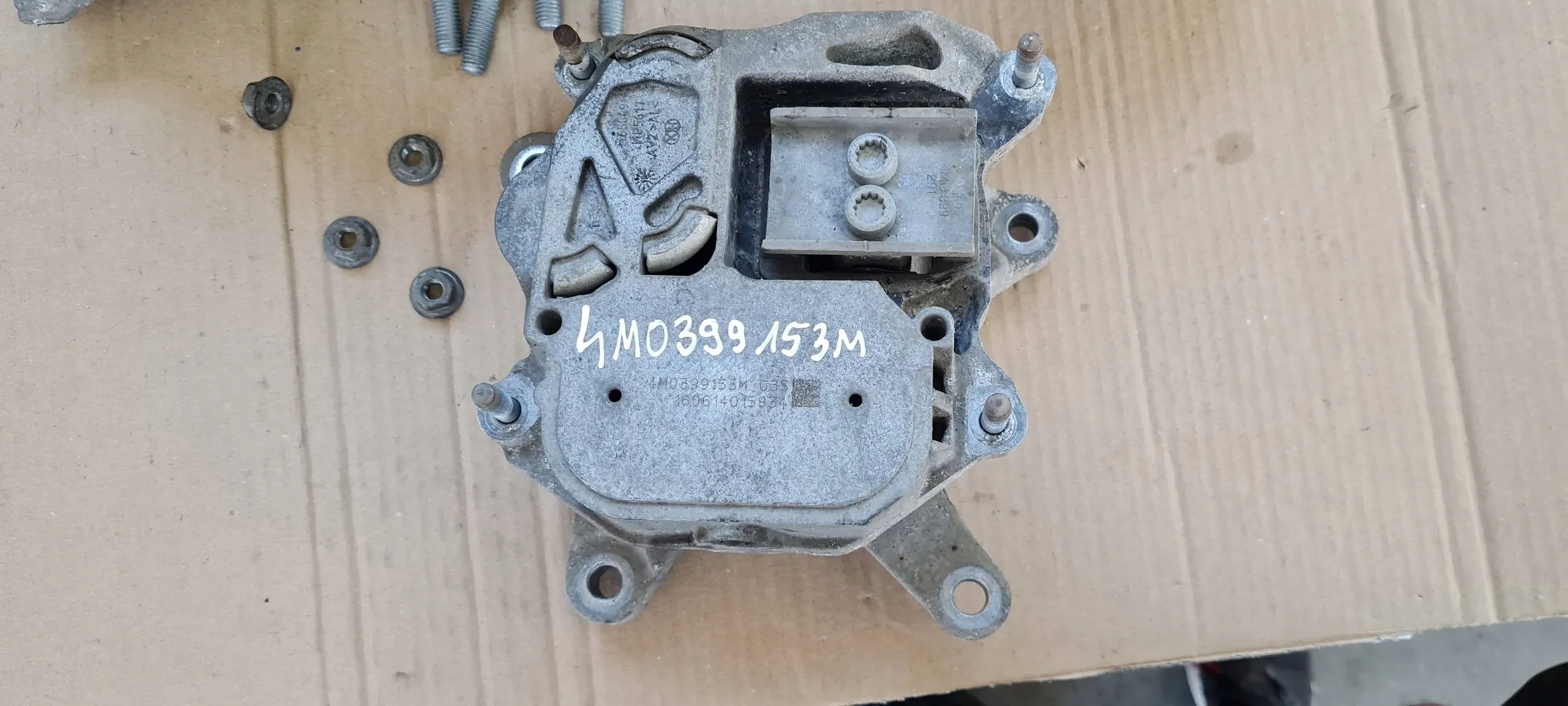 Q7 4M II Halter Halter Getriebe getriebe 3.0 TDI 4M0399263E