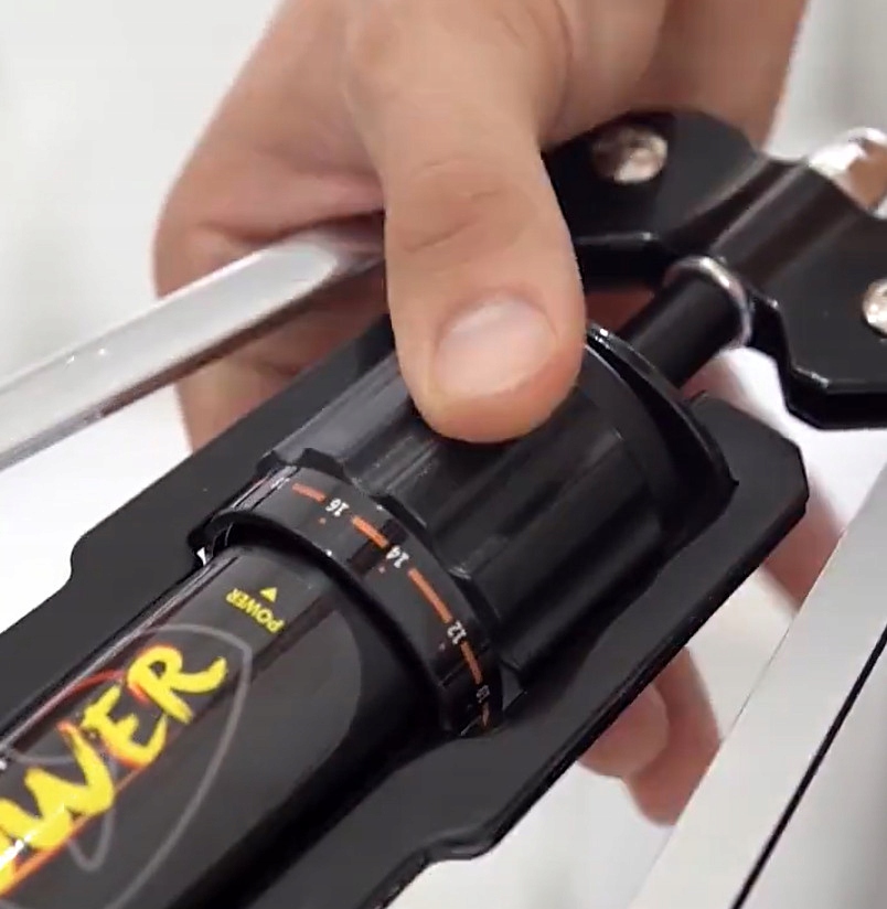 ŚCISKACZ DO RĄK RAMION REGULACJA 20-200KG EXPANDER Marka OWL-TECH