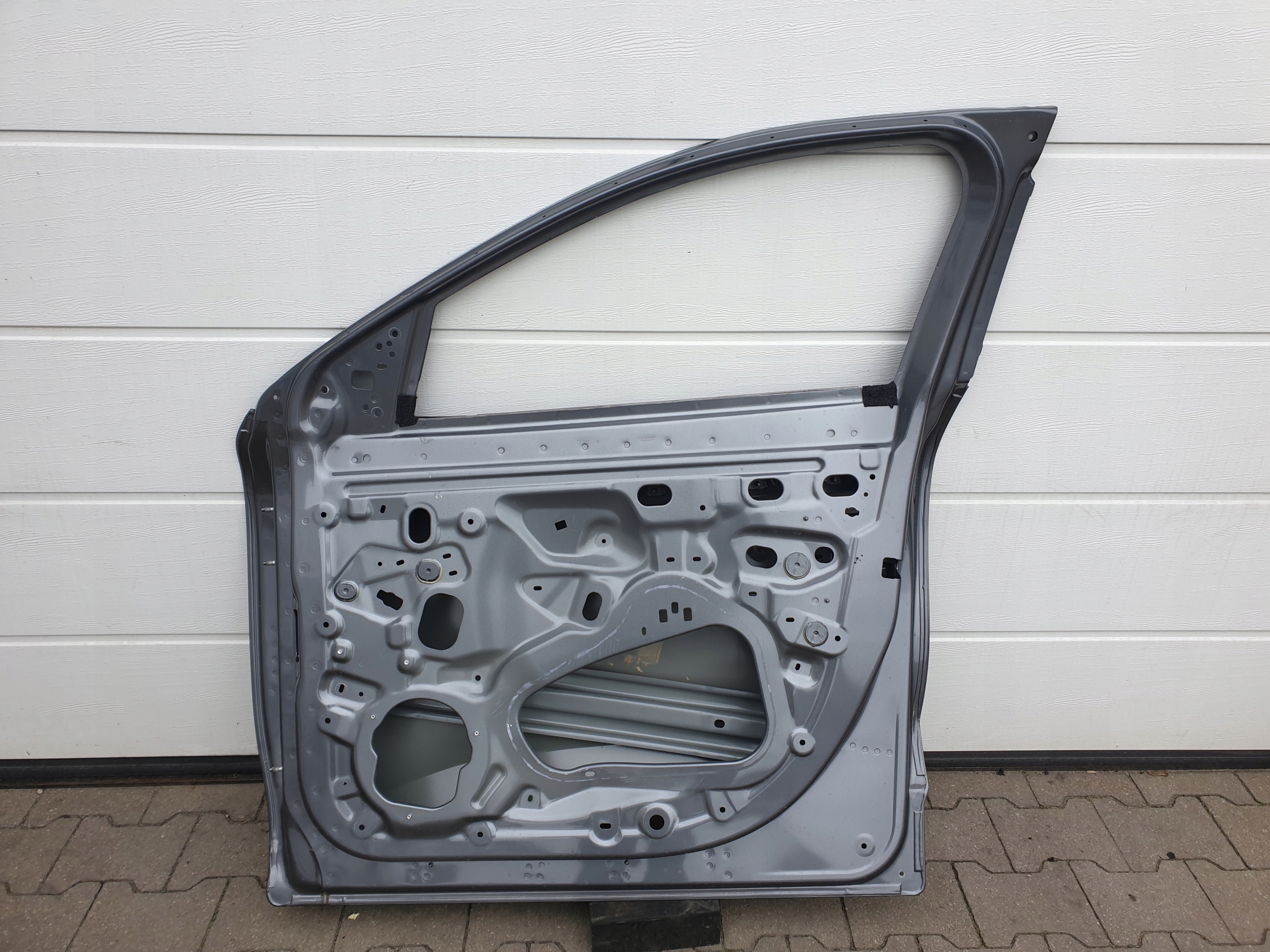 door front front right RENAULT MEGANE E-TECH ELECTRIC 22-25 801528114R