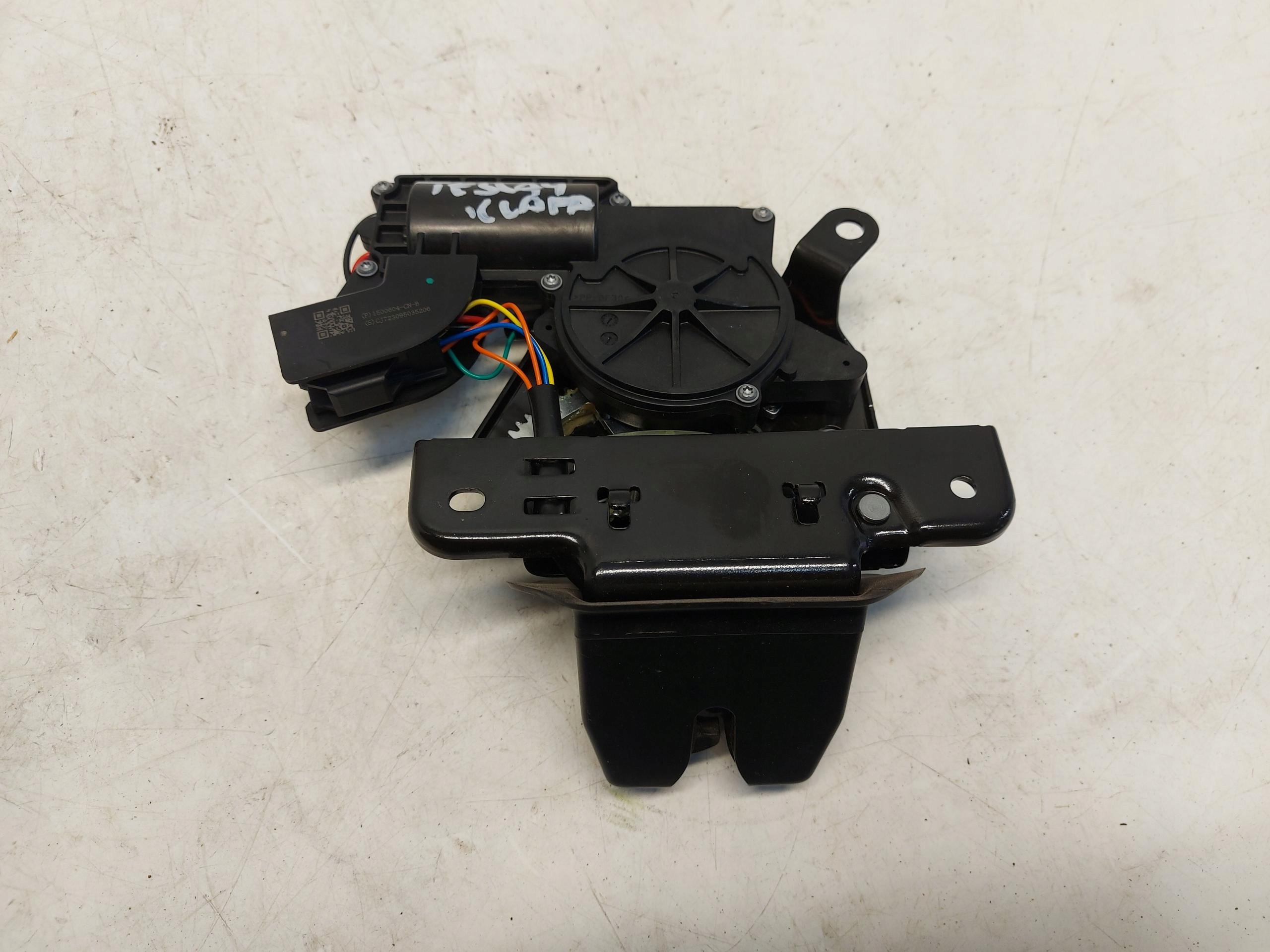 TESLA MODEL Y 2023r lock bonnet boot 1500604-CN-B