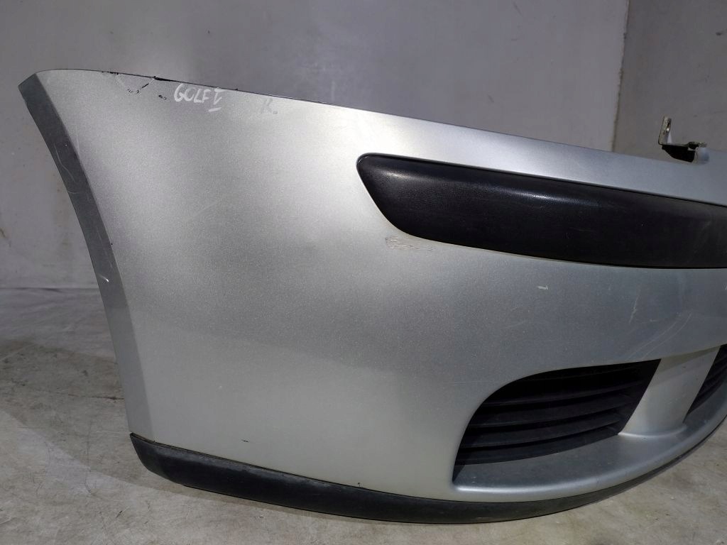 VW Golf V 5 nárazník předek přední
