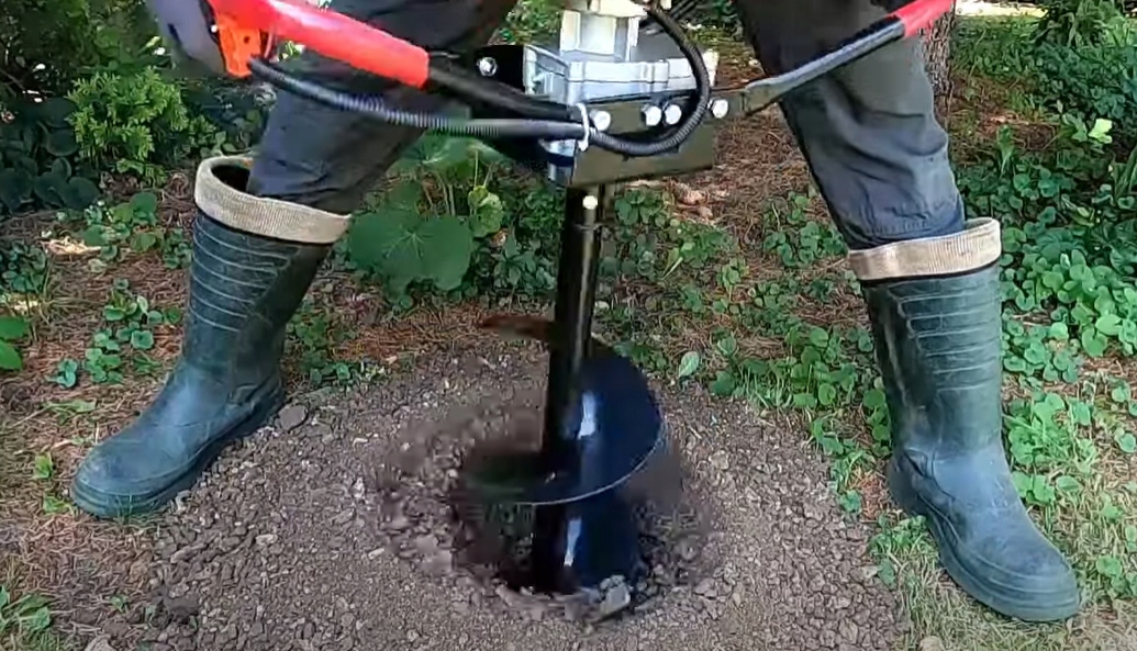 WIERTNICA SPALINOWA ŚWIDER DO ZIEMI 6,10,25 Moc silnika spalinowego 6.5 KM