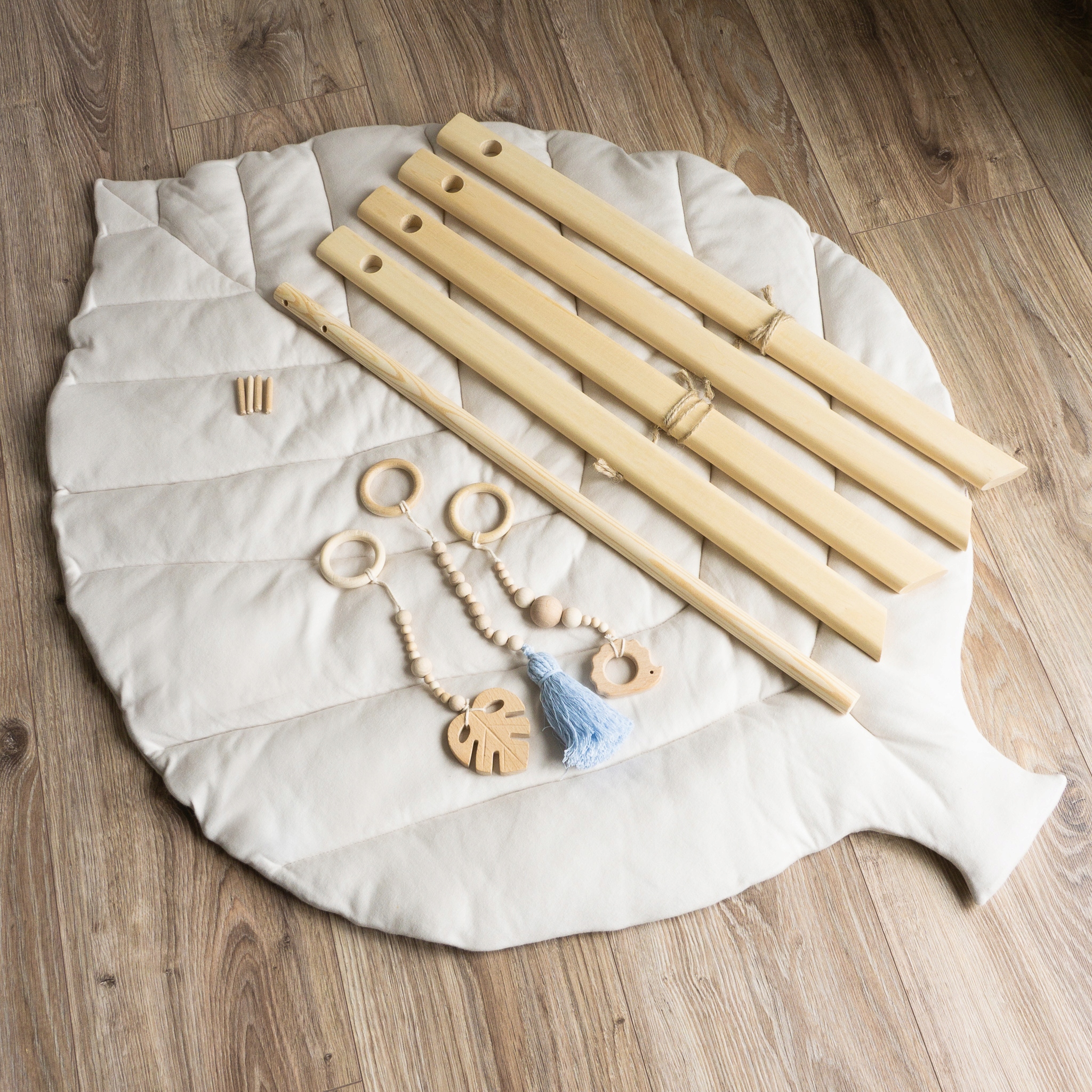 Stojak gimnastyczny Baby Gym DUŻY ZESTAW różne kolory + MATA + 3 ZAWIESZKI Marka inna