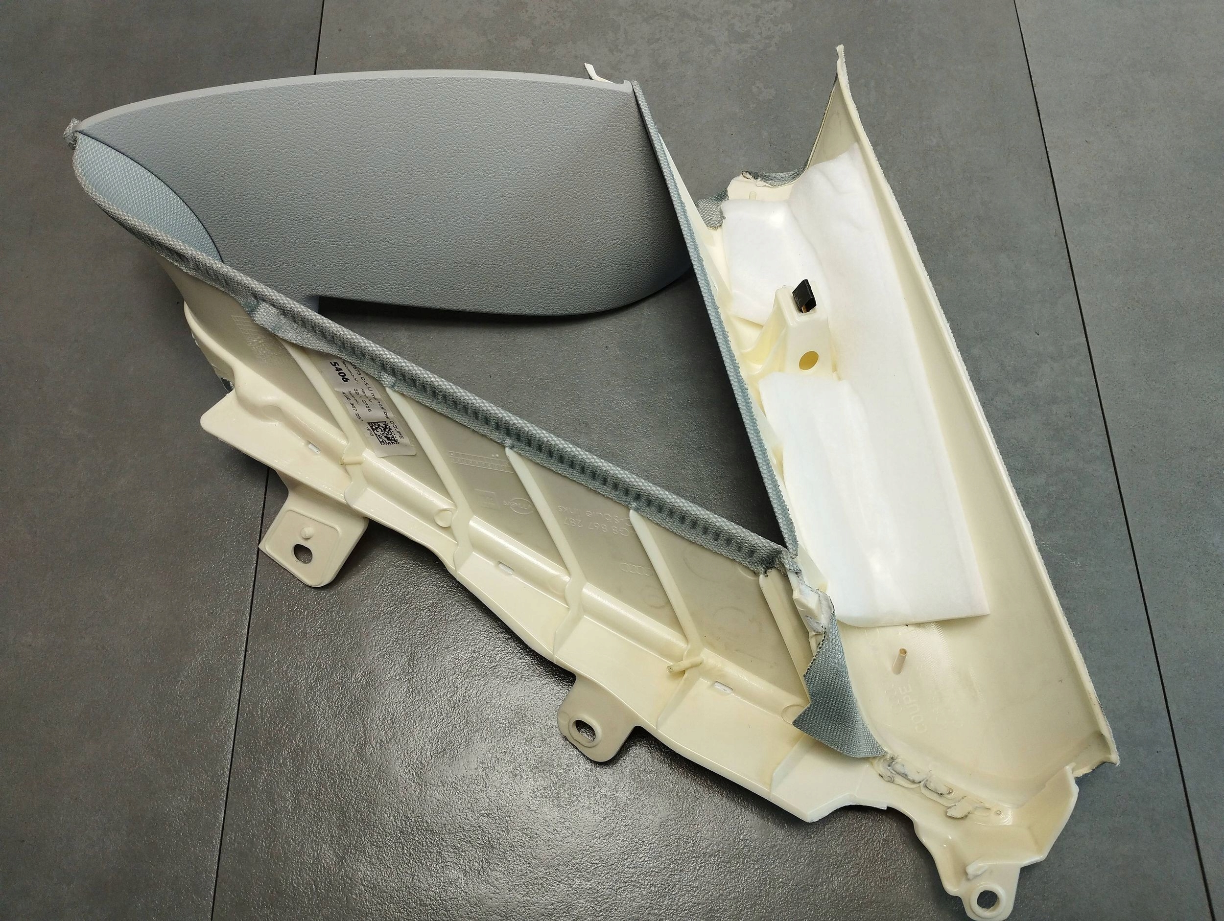 Audi A7 4G 2016 cover SLUPKA left 4G8867287