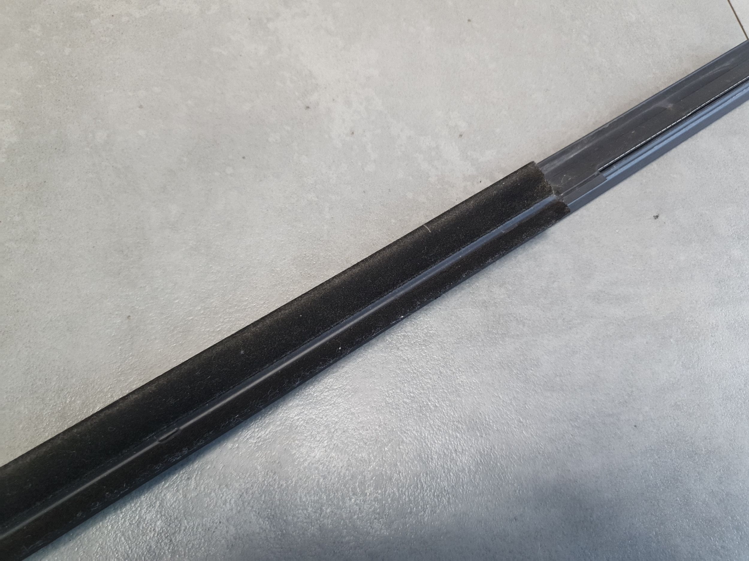 Audi SQ6 e-tron moulding door rear right rear part 85H839476A