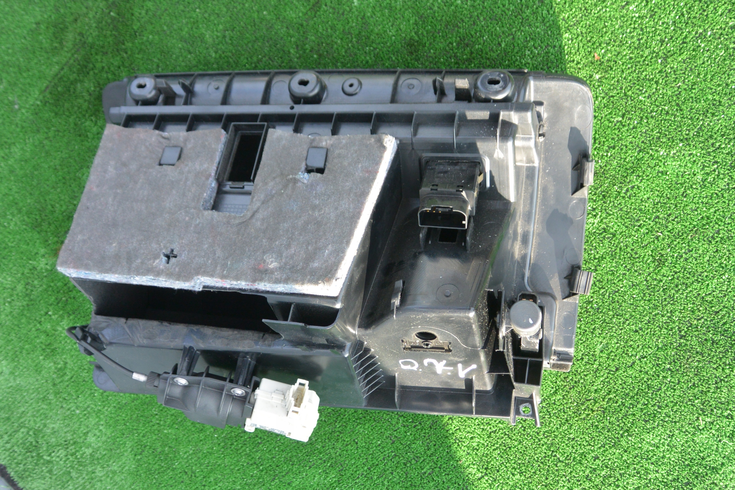 HANDSCHUHFACH DES BEIFAHRERS AUDI Q7 4L EU