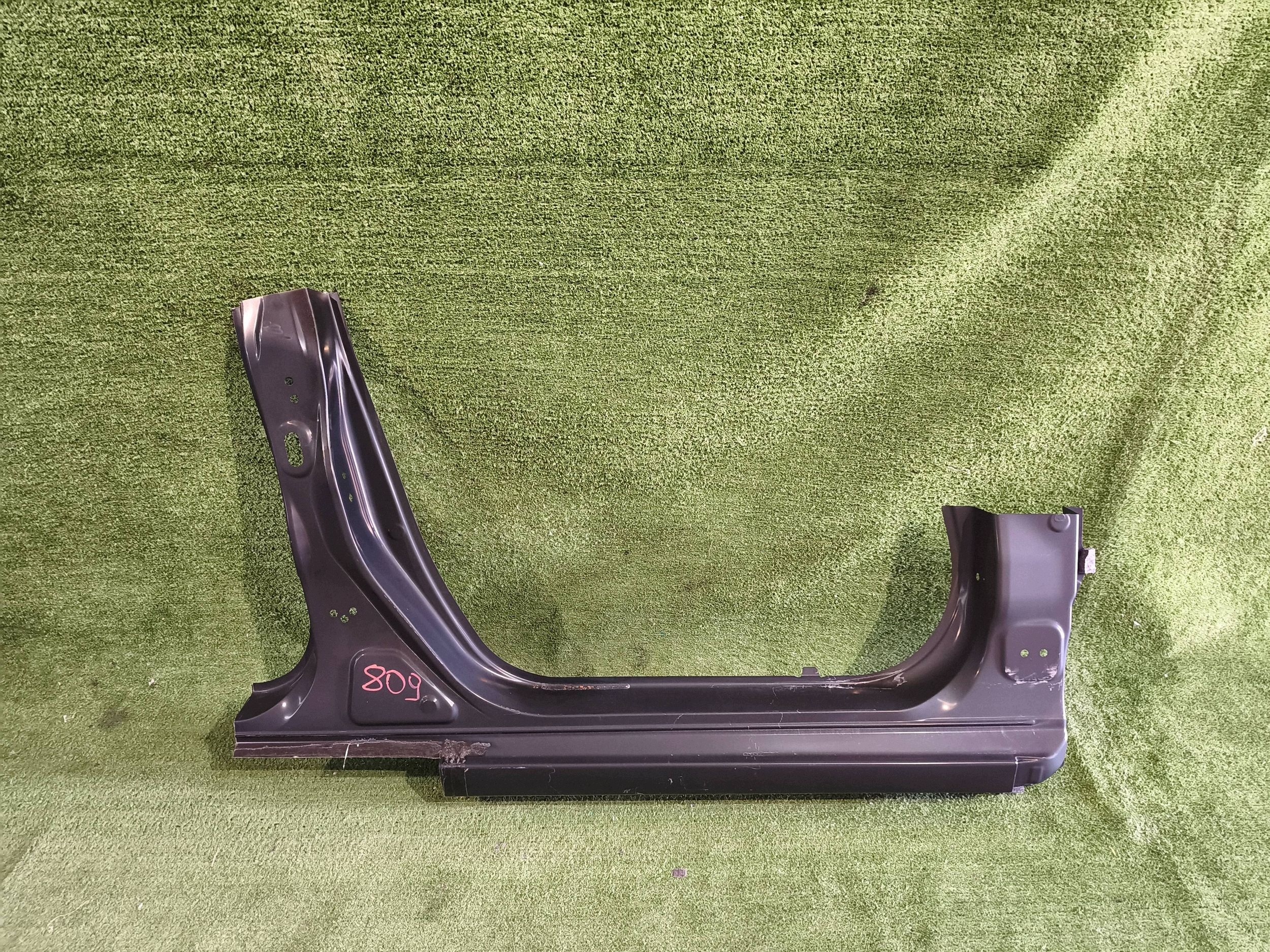 pillar threshold right front MAZDA 3 BM 13- NR.809