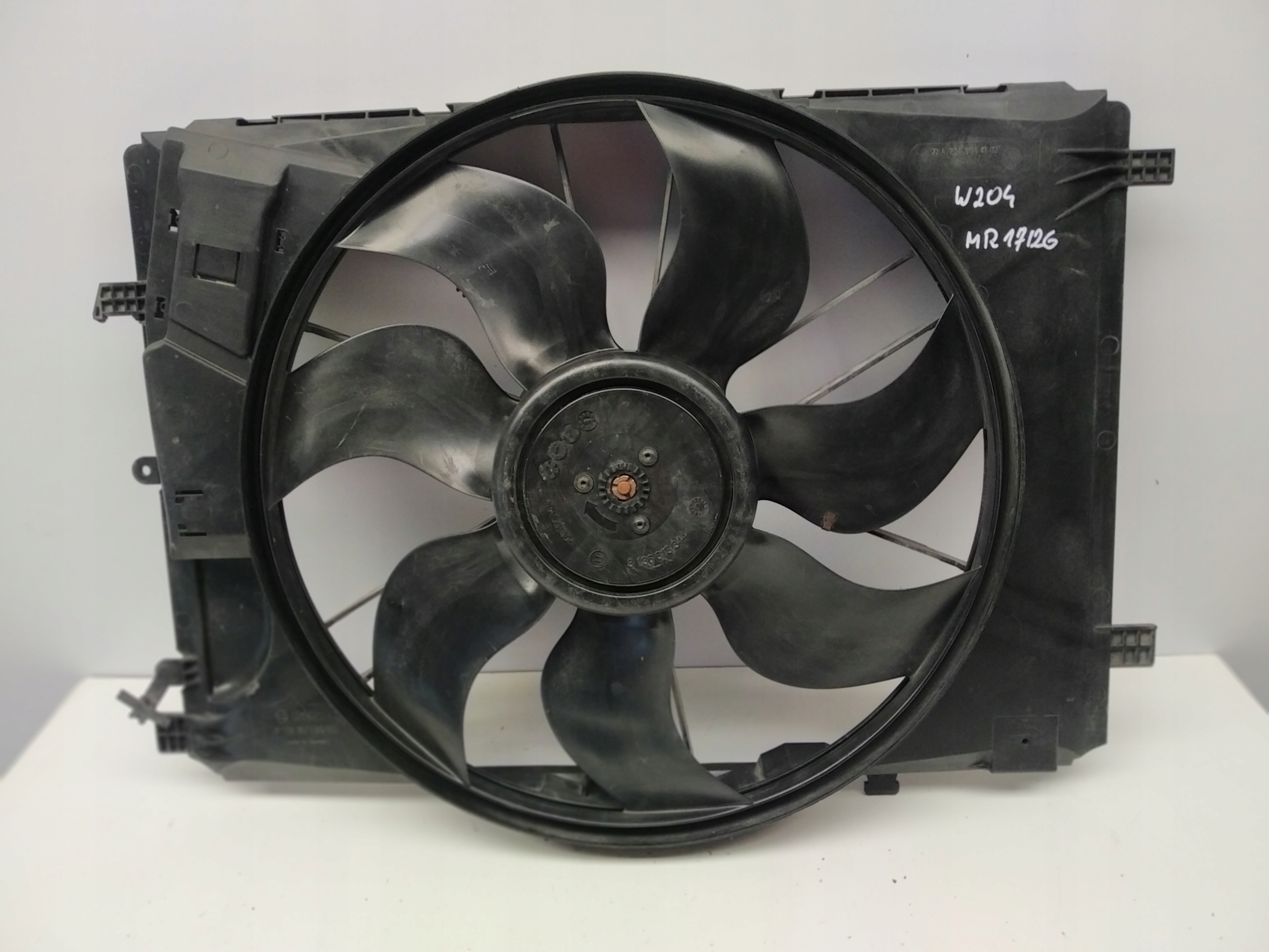 Mercedes W204 W212 W207 radiator fan module control unit cover OM