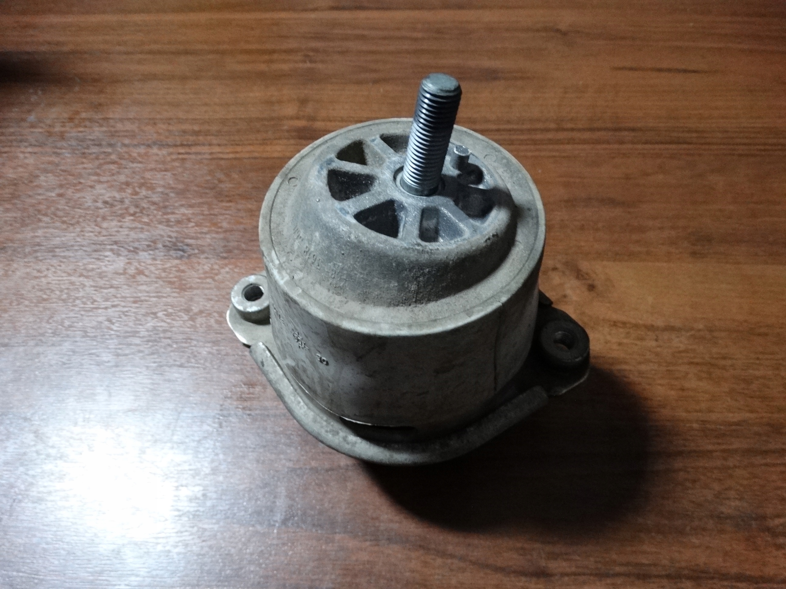 IDEALNA engine mount PORSCHE CAYENNE 7P5 4.8 1