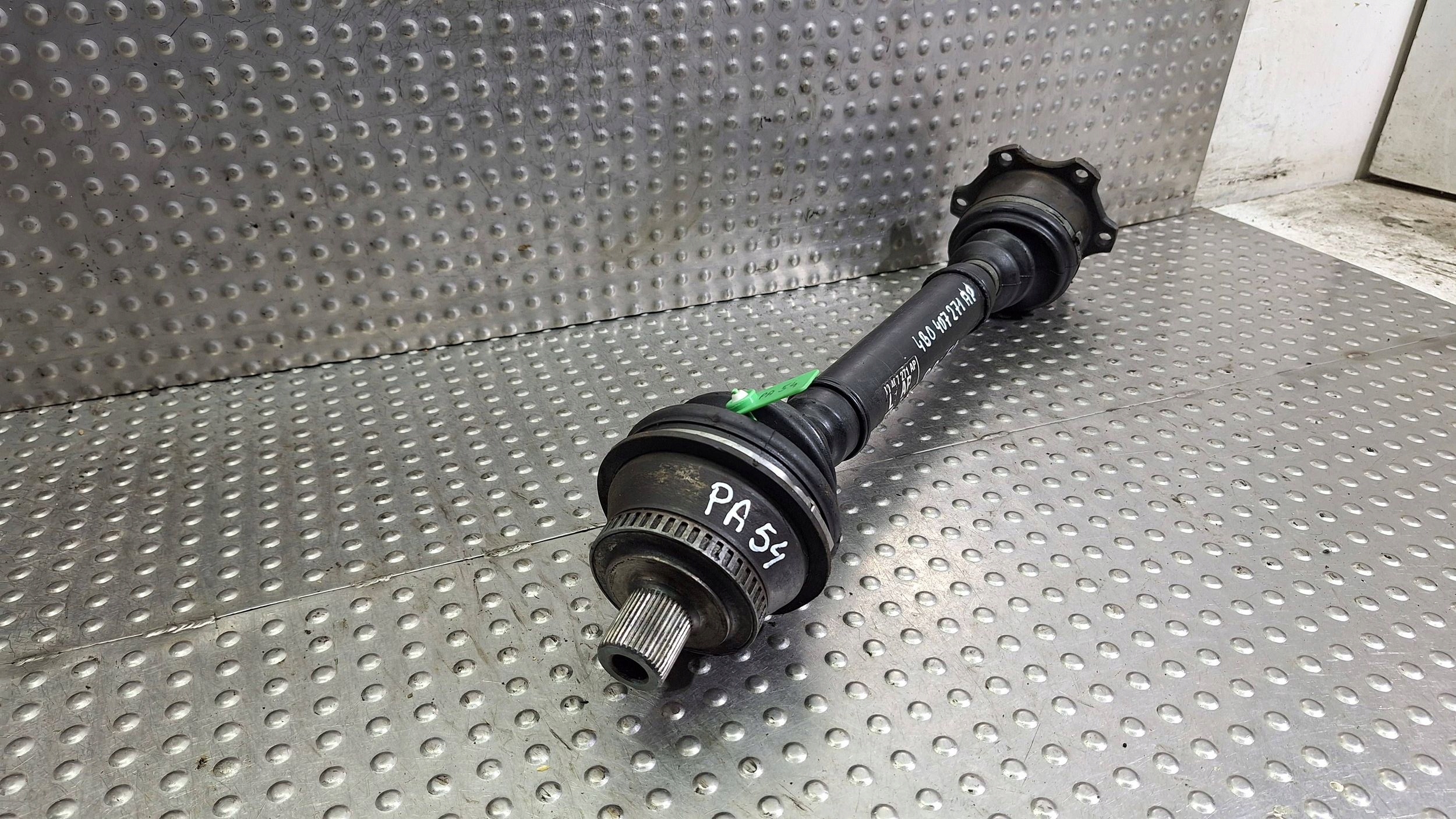 semi-axis left front AUTOMAT 4B04072721AP AUDI A6 C5 A8 D2
