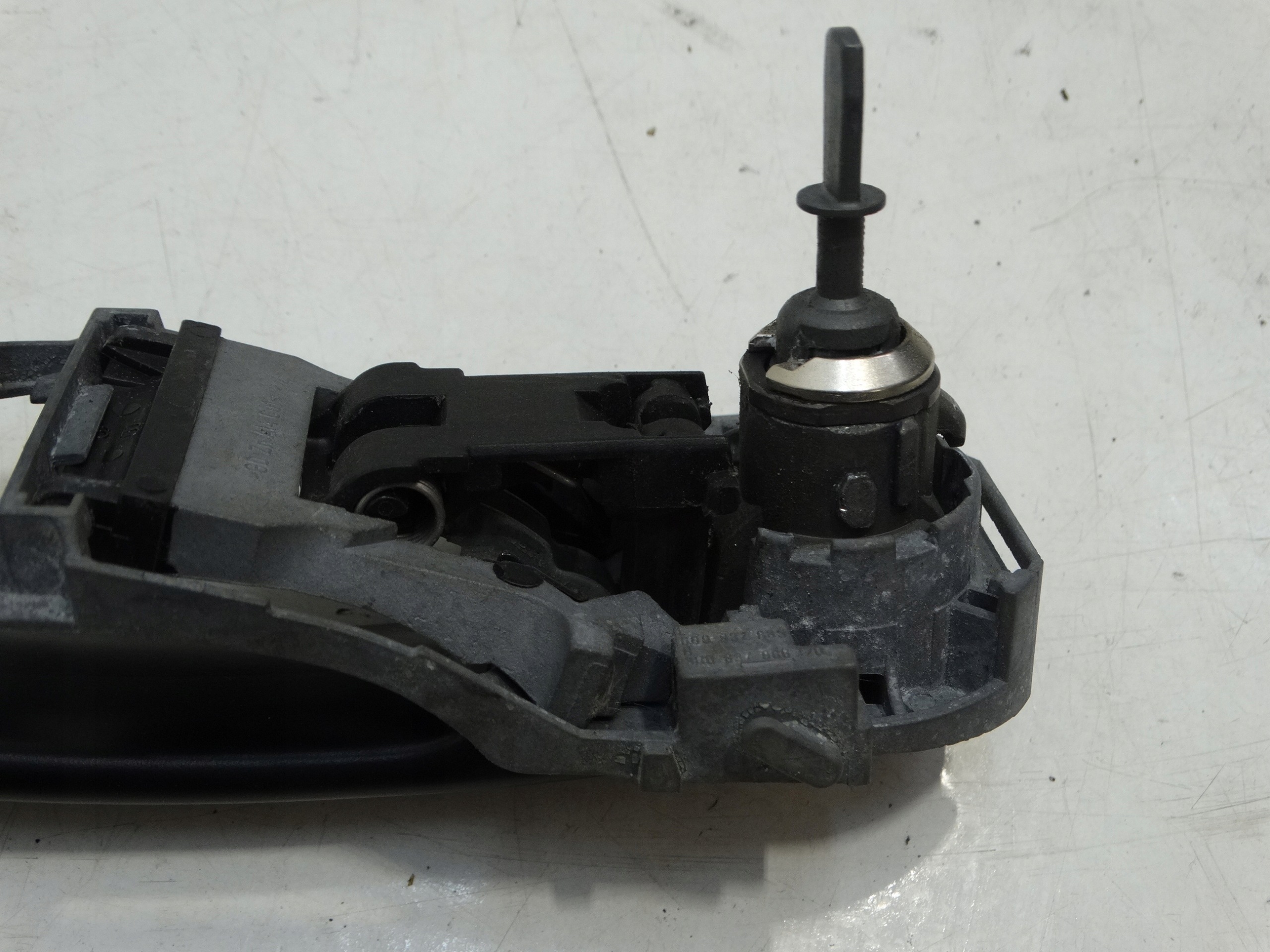 handle exterior right front VOLKSWAGEN POLO 9N LIFT