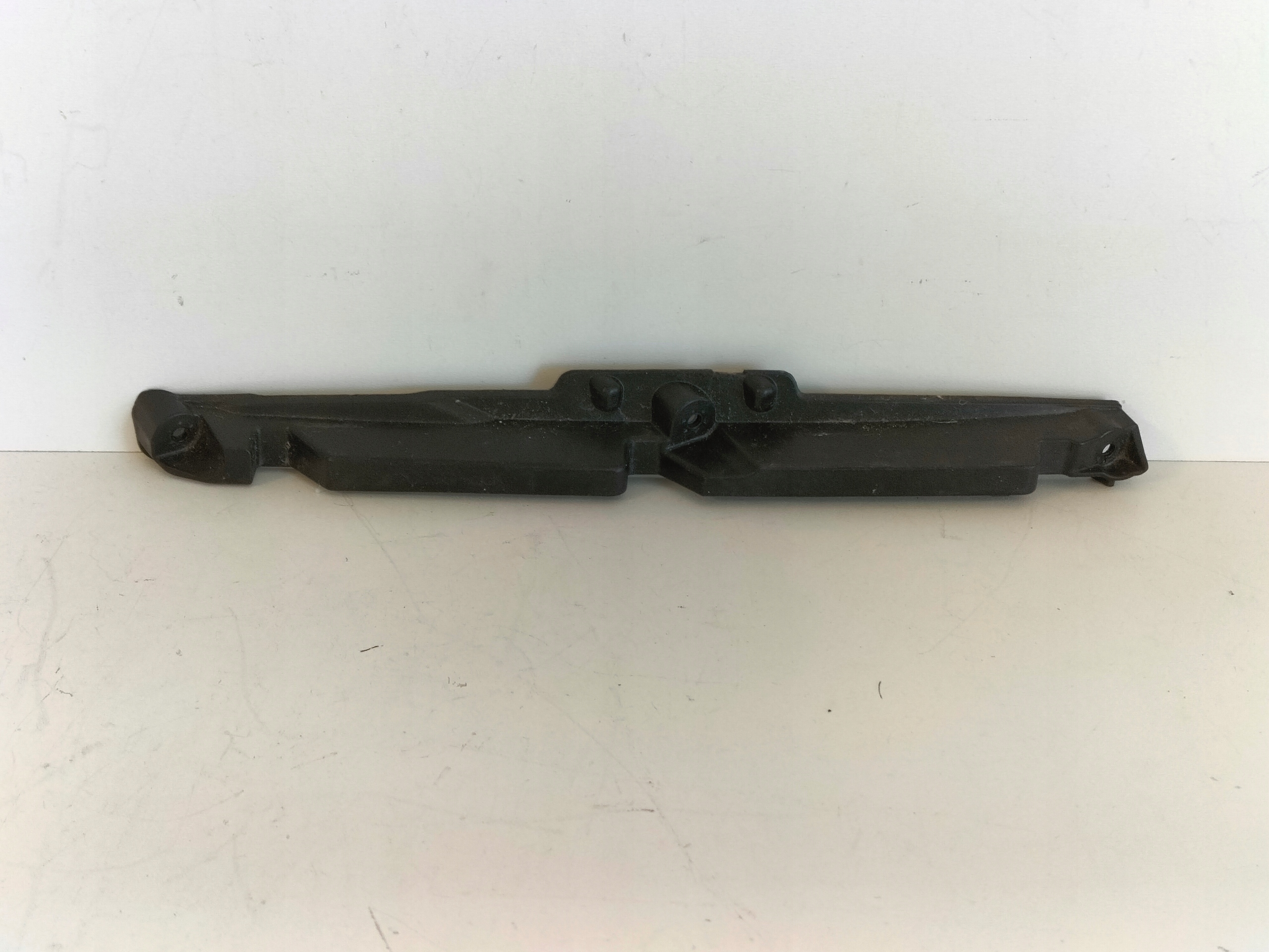 support holder below lampe reflektor front left HYUNDAI I30 III 17-20