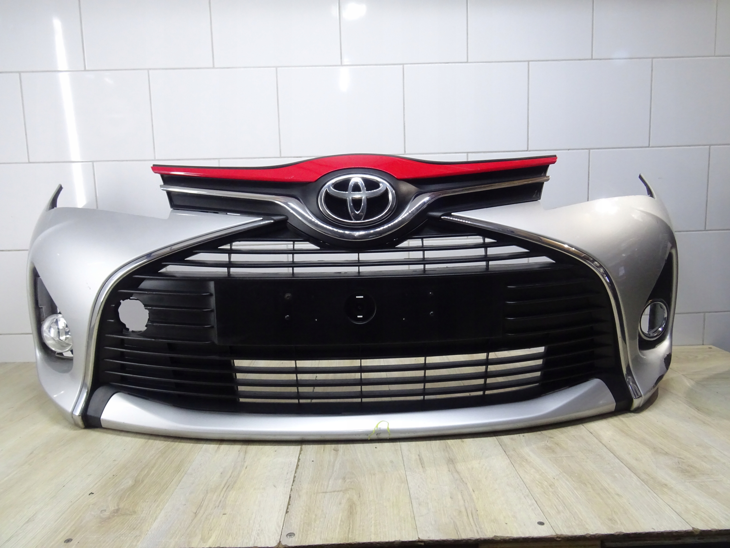 ZDERZAK PRZEDNI toyota yaris 3 LIFT 531020D400 za 1550 zł z ZASTAWIE 33 ...