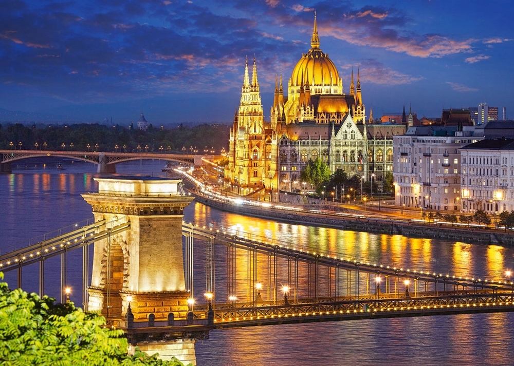 

Puzzle Widok Miasto Budapeszt Nocą 9+ 2000 Castor