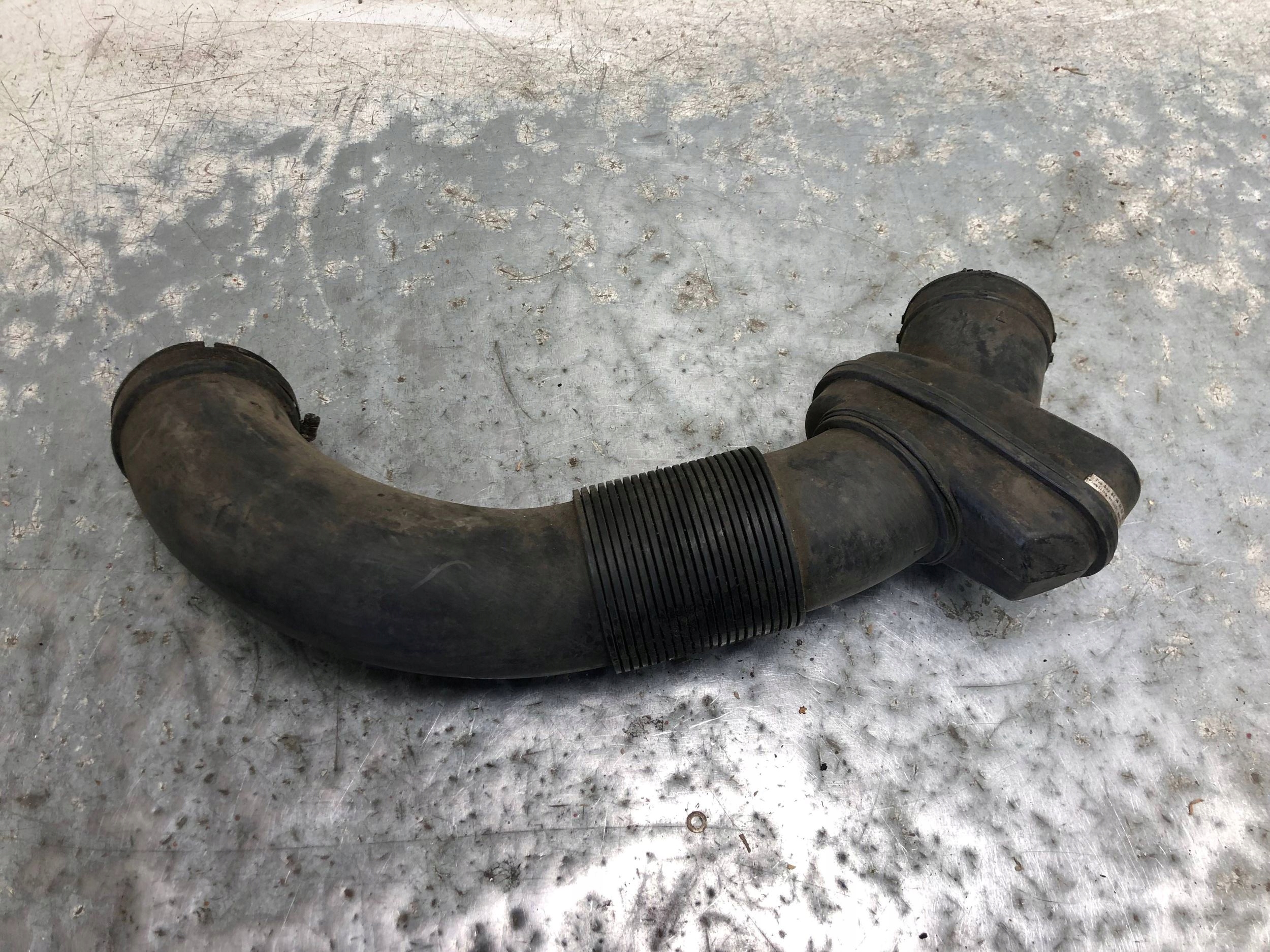 pipe air hose PORSCHE BOXSTER 986 99611002704