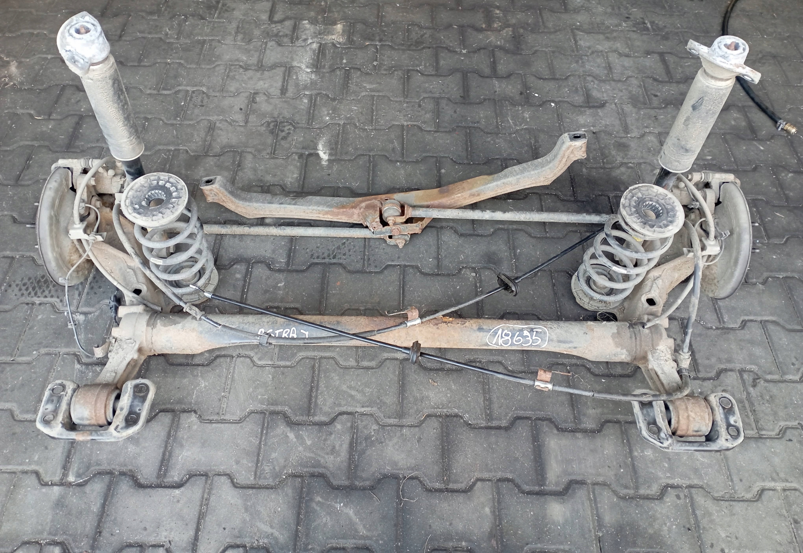 OPEL ASTRA J IV 4 HB 5D ZAWIESZENIE BELKA TYŁ TYLNE