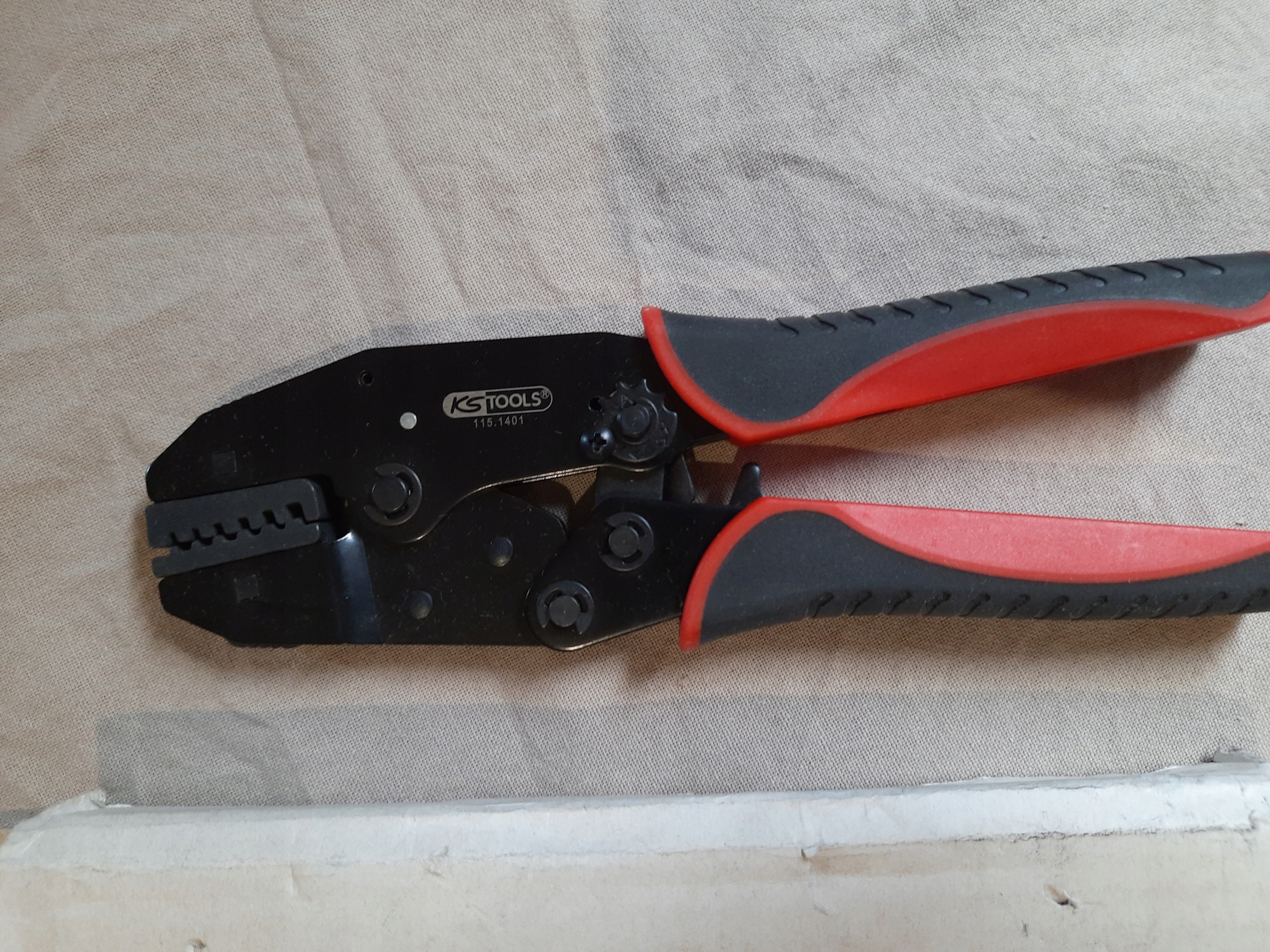 Плоскогубцы KS Tools с быстрой фиксацией