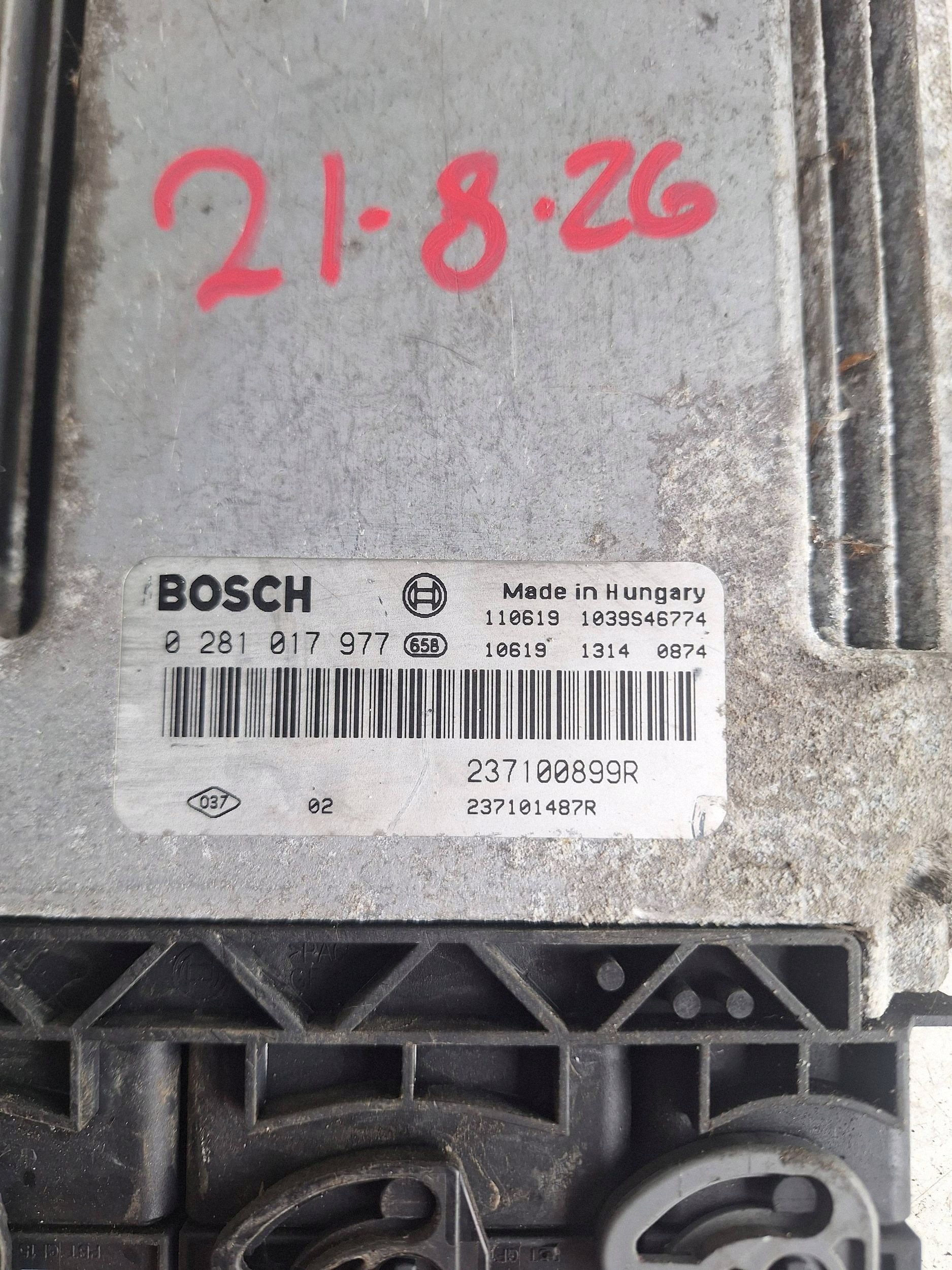 RENAULT computer control unit of the engine 0281017977 BOSCH 237100899R