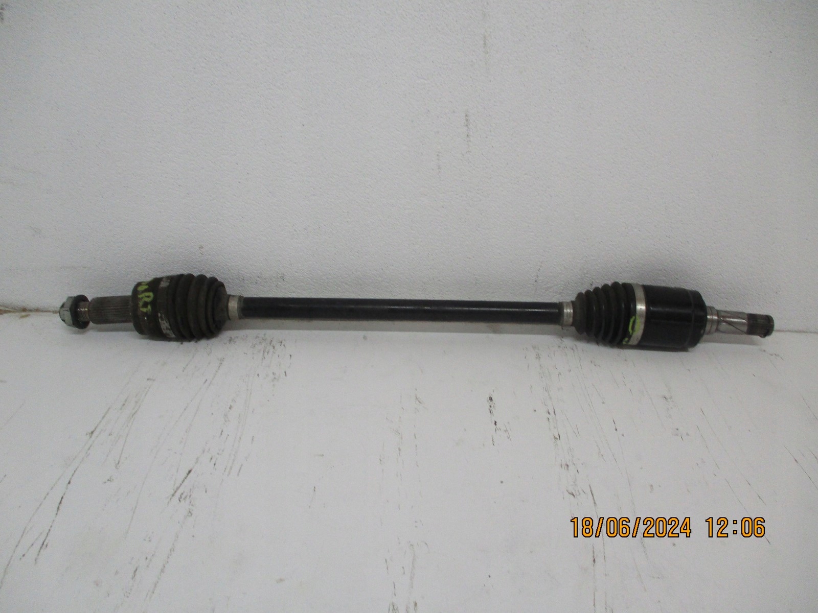 semi-axis right rear part JAGUAR E PACE 18r 2,0D FK72-4B402-AB
