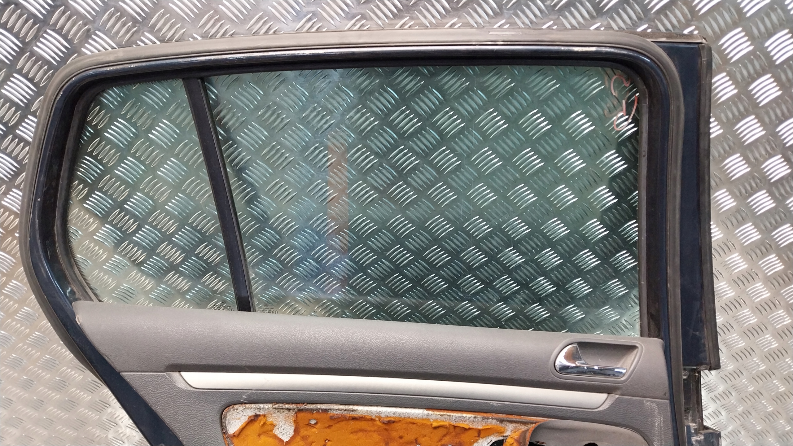 door rear part left VW GOLF V HATCHBACK 03