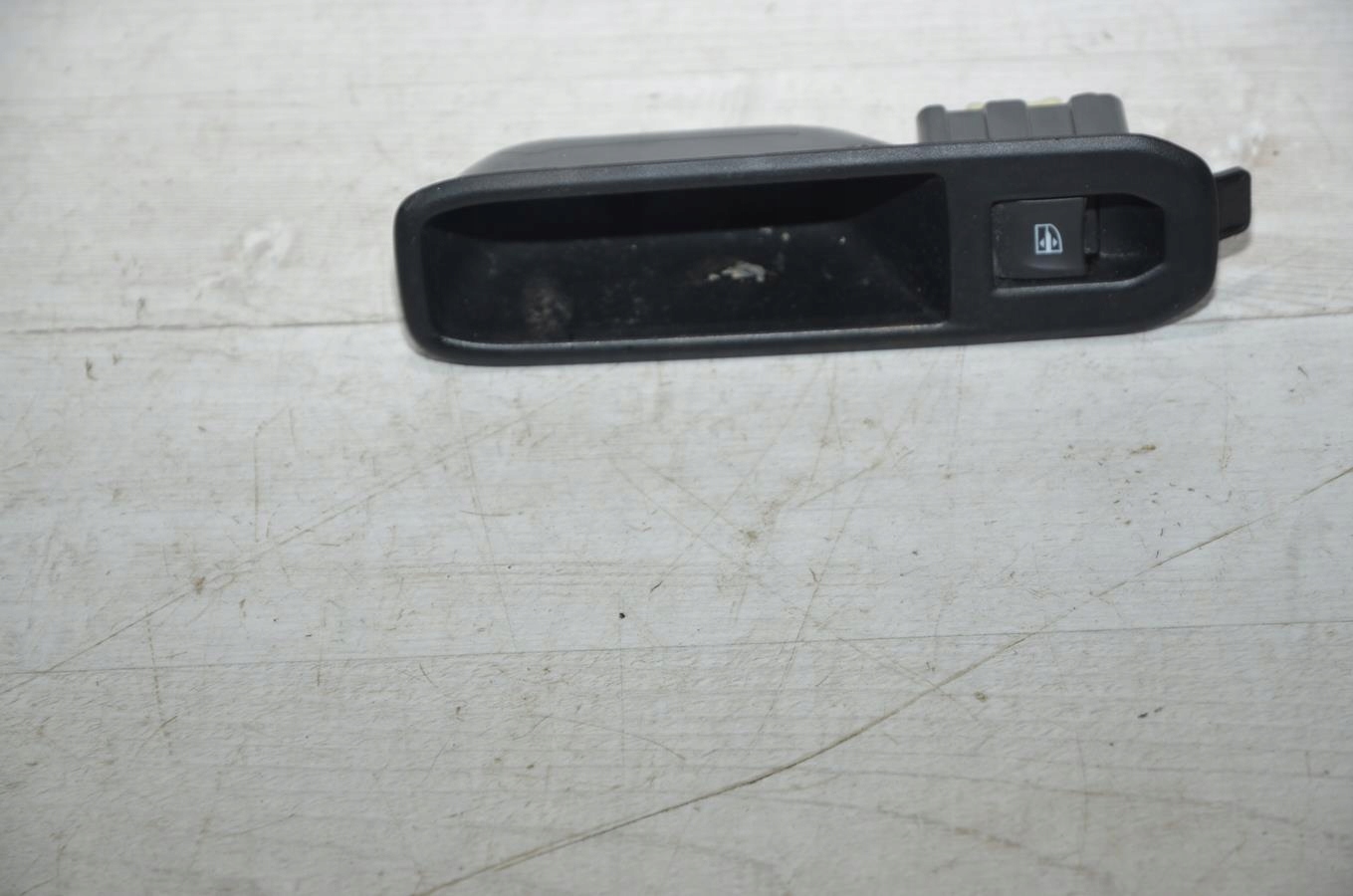 switch windows rear part Dacia Duster II 20r