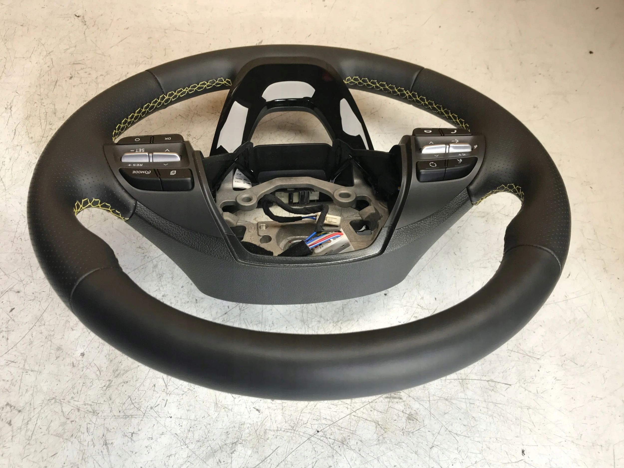 lenkrad Leder MULTIFUNKCJA HYUNDAI KONA