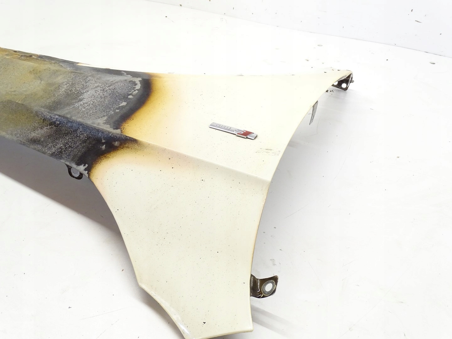 fender right front front AUDI Q3 8U 8U0 11-18