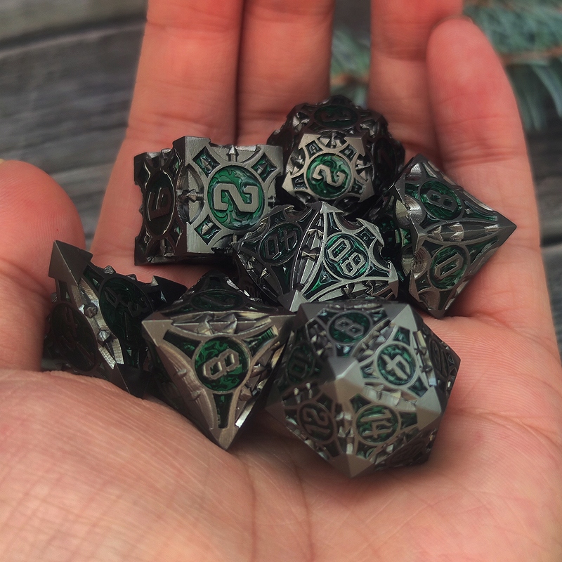 TOKSYCZNY PORTAL ZESTAW 7 METALOWYCH KOŚCI RPG Producent RGFK