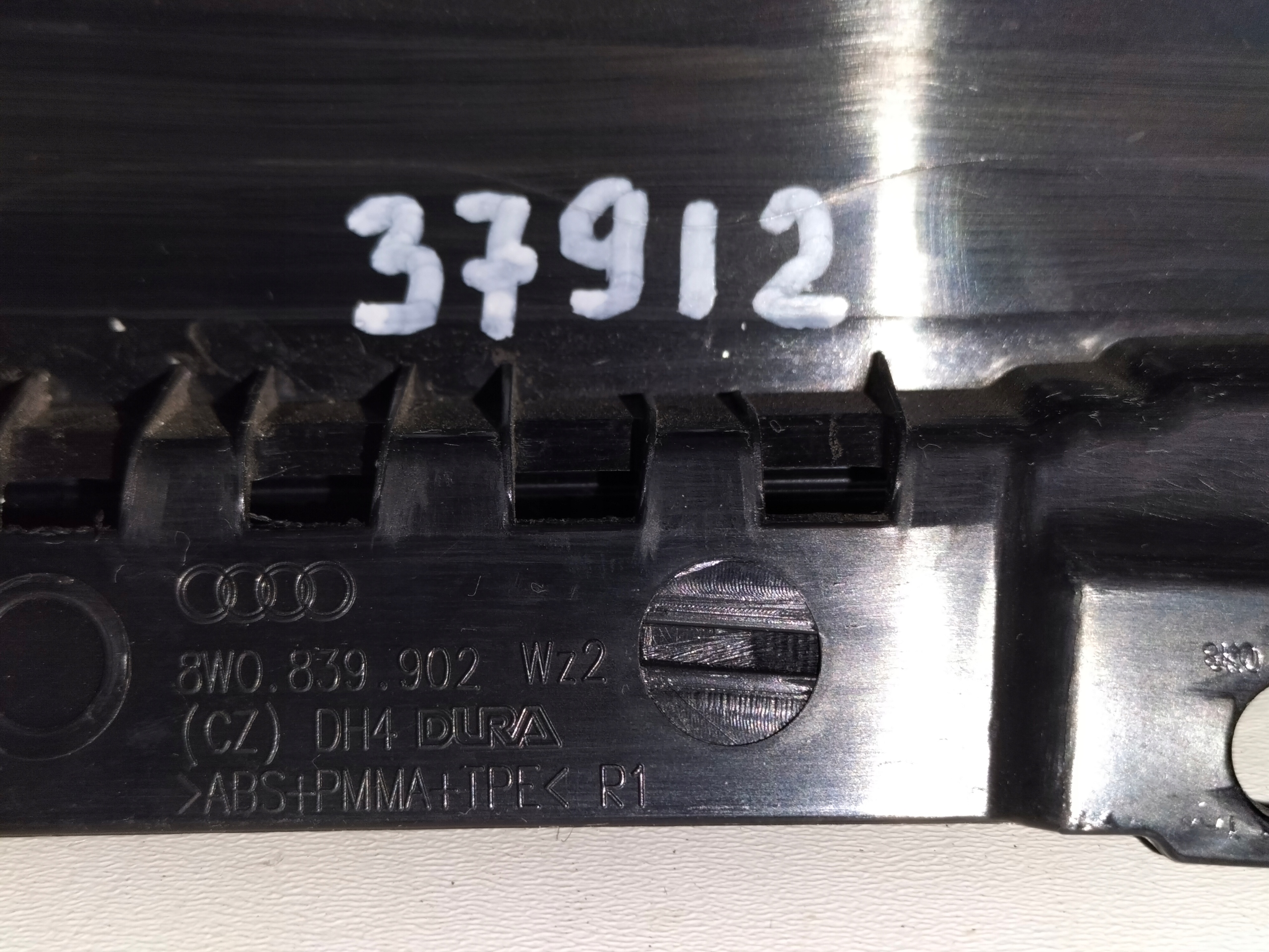 moulding pillar trim door rear part right AUDI A4 B9 15