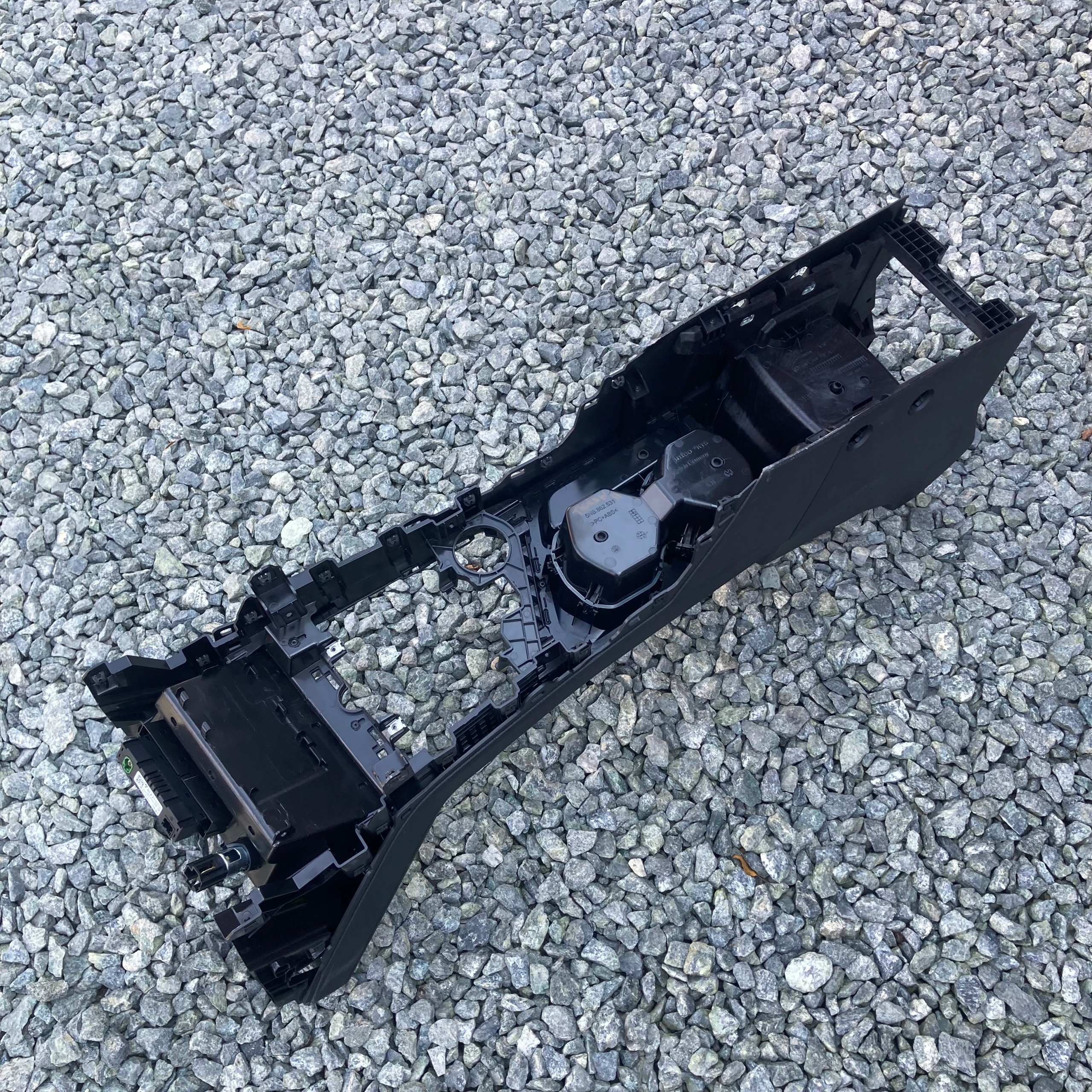 тунель середина volkswagen oe 5NB863241G