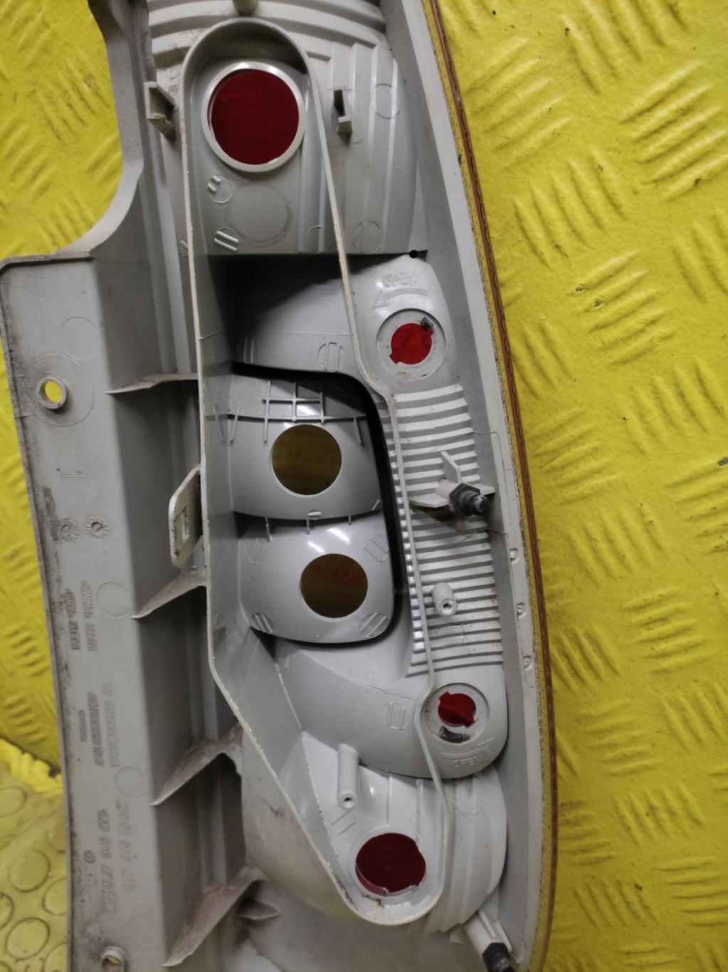SKODA ROOMSTER light left rear part