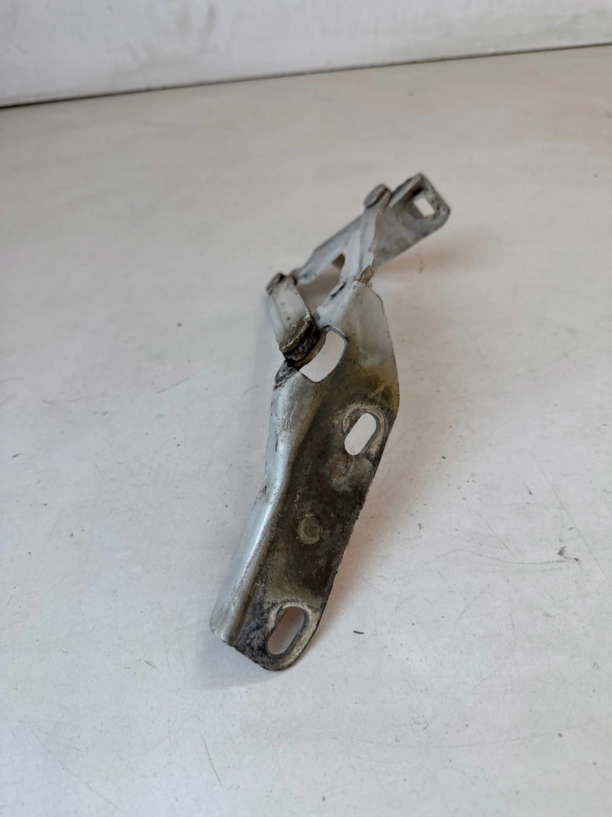 hinge bonnets front front right Mercedes Sprinter W906 906