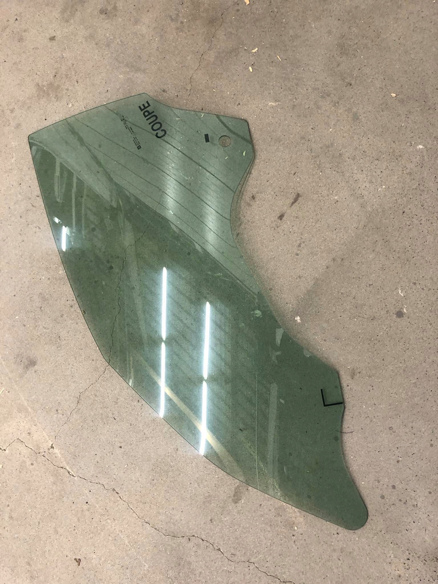 43R-001237 - CHEVROLET CORVETTE C7 2014 + 14 + Скло дверей