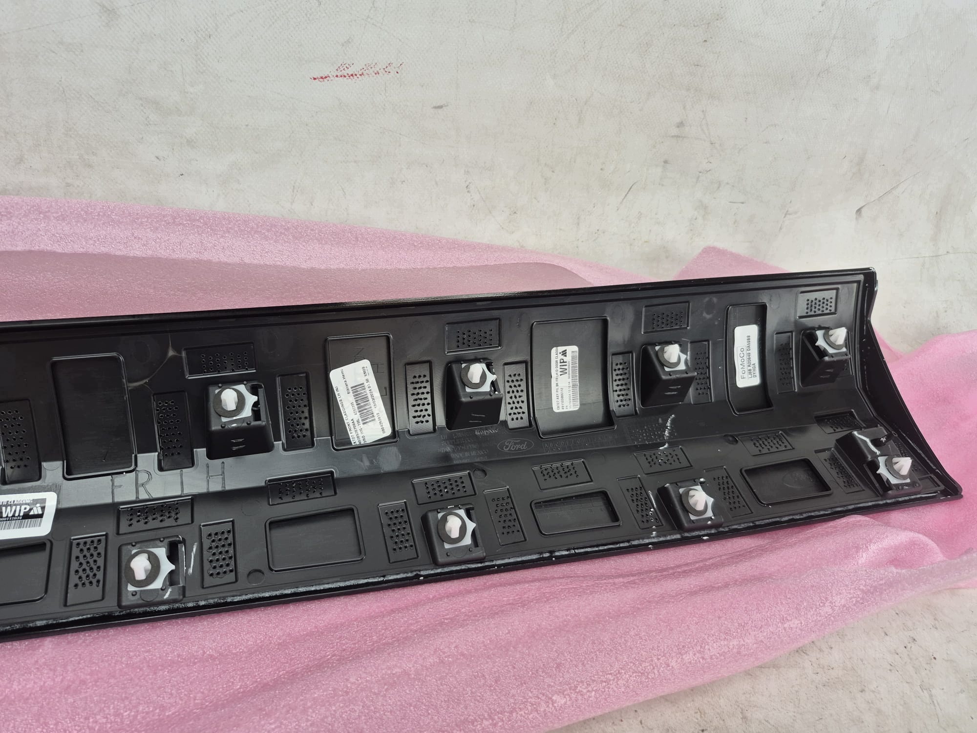FORD MUSTANG MACH-E 23- moulding door left front front LJ8B-R208