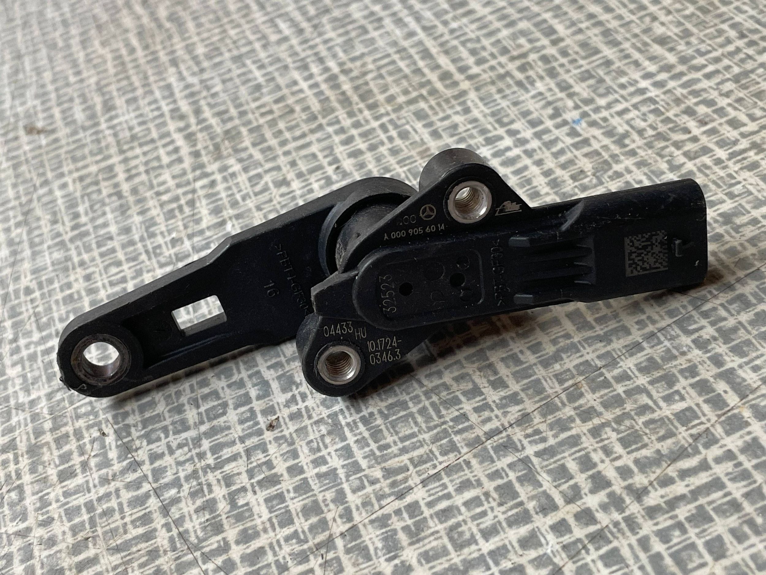 Sensor MERCEDES-BENZ A W176 A0009056014 Original! !J