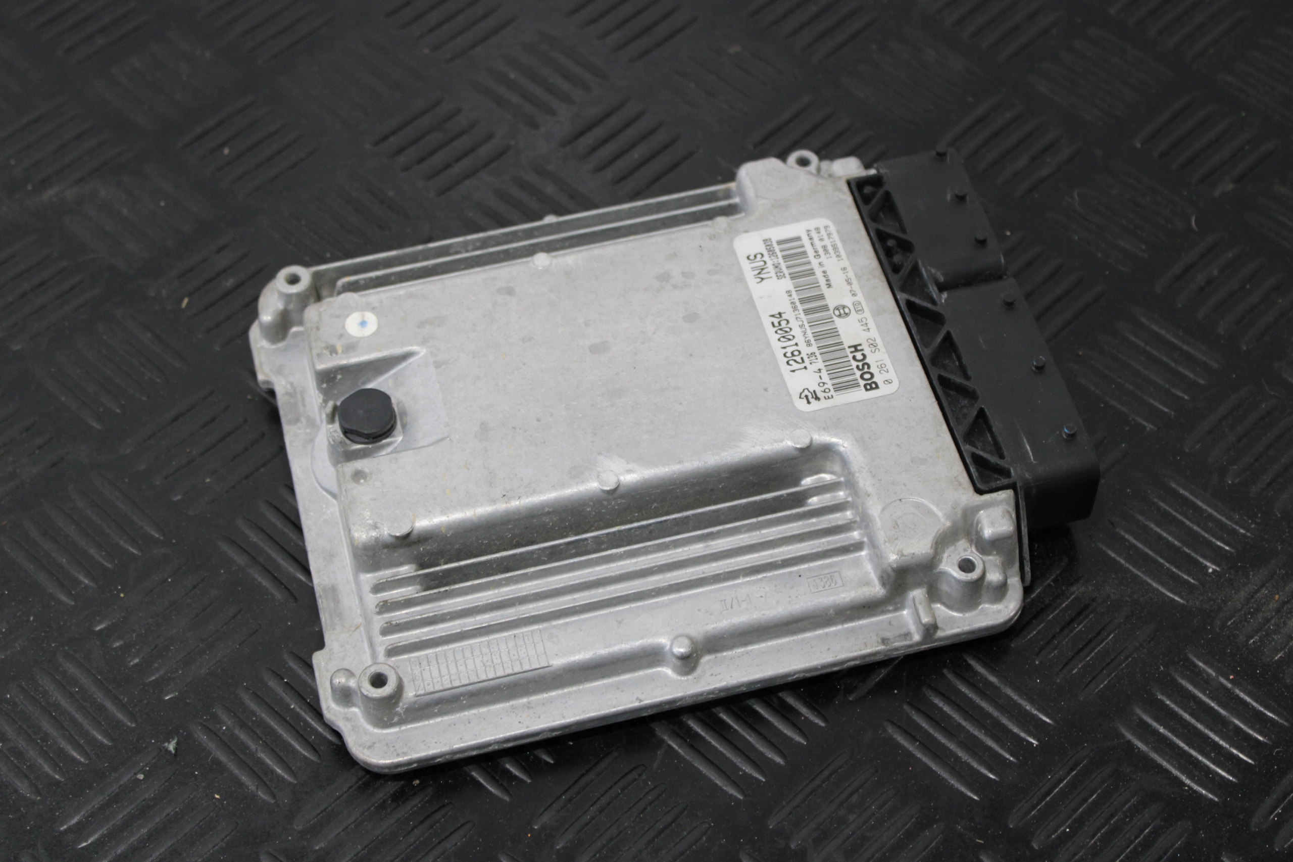 COMPUTER BEDIENTEIL DES MOTORS OPEL GT 12610054