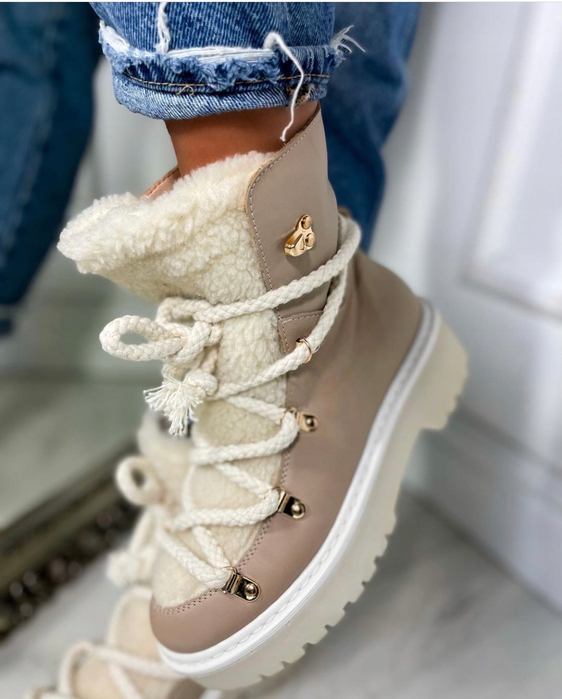 Cena Ulmani 25908 sněhule z přírodní kůže béžové vel. 36