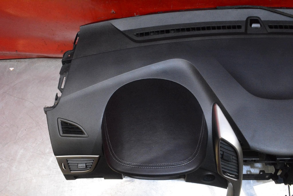 dashboard instrument panel console cockpit airbag EU HYUNDAI I30 2 II GD 12-15