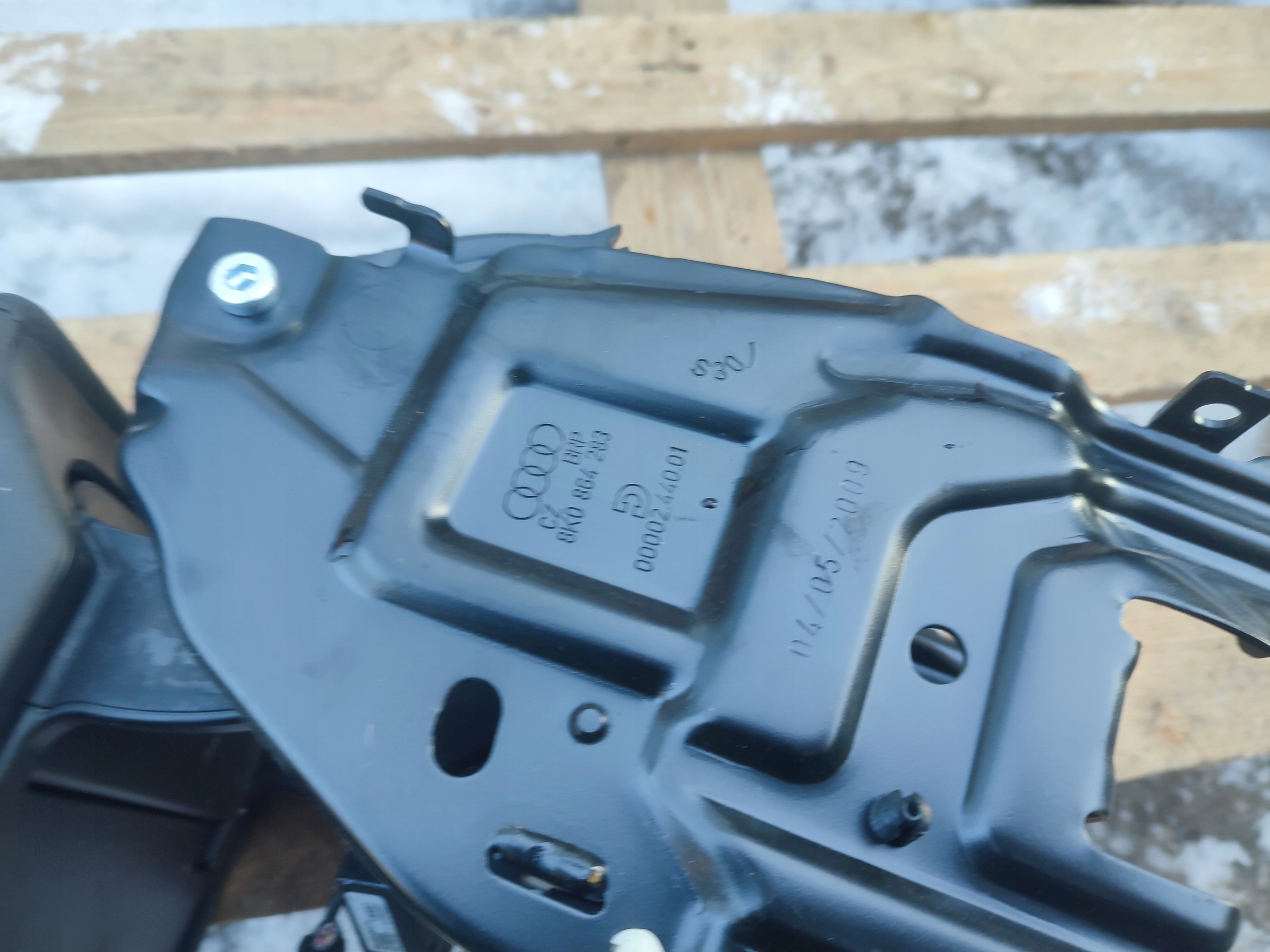 bracciolo SKORZANY AUDI A4 B8 8K0864283