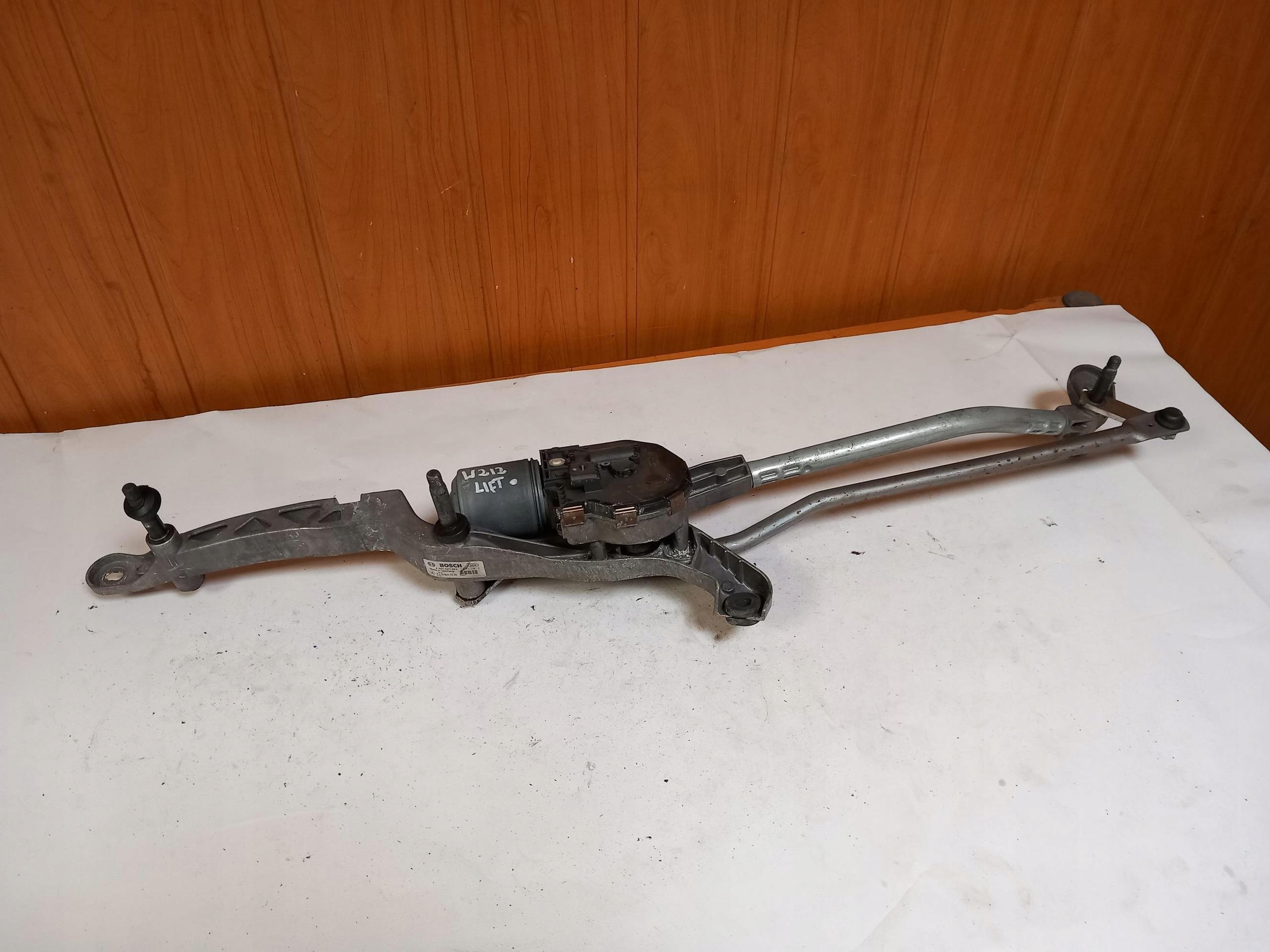 wiper mechanism front MERCEDES E-KLASA 212 A2128201240