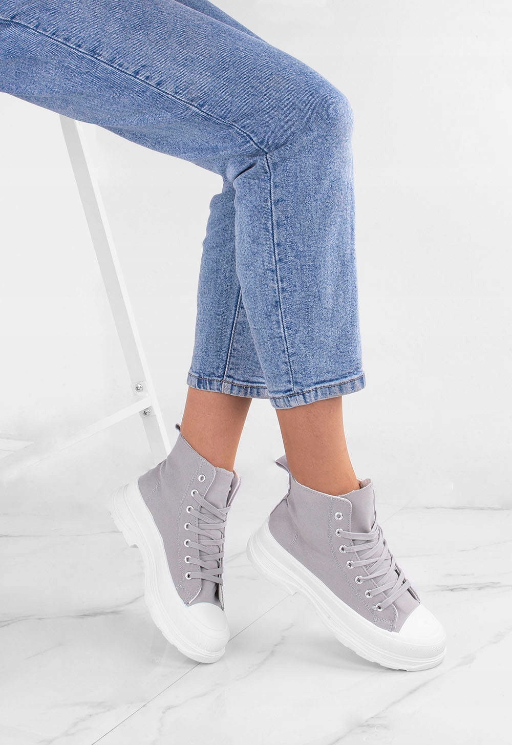 SZARE WYSOKIE TRAMPKI PALLADI 37 Wzór dominujący bez wzoru