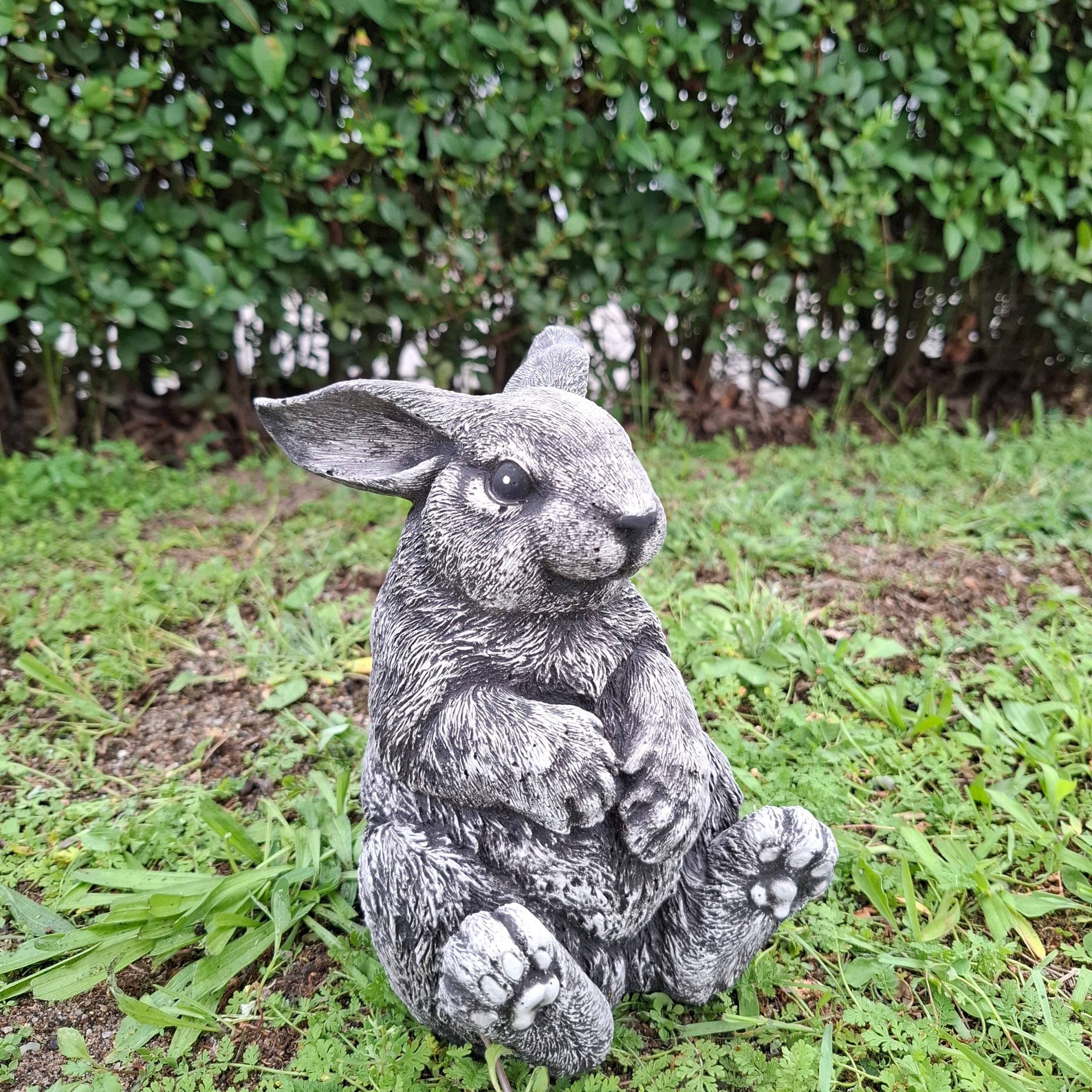 Betonová zahradní figurka Králík Zajíc zahradní socha králíček betonová