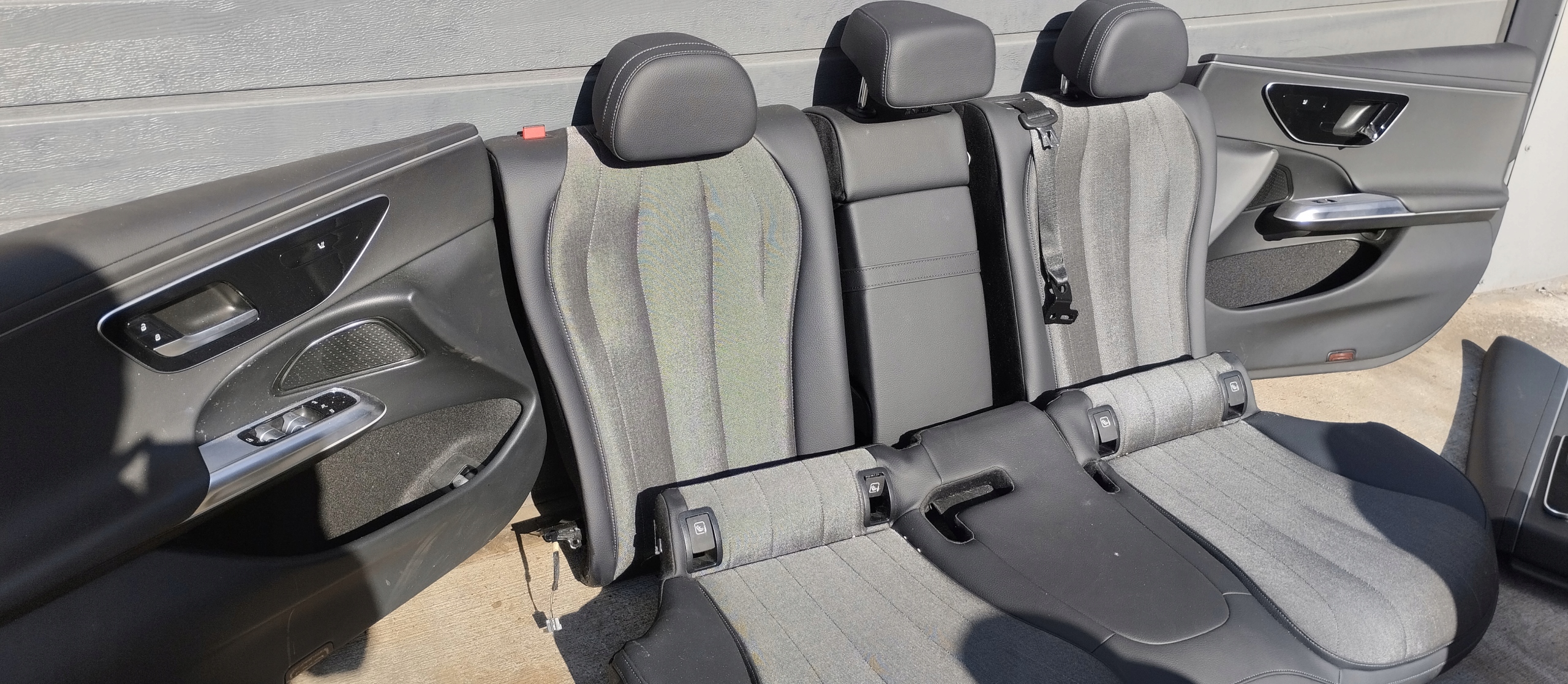 кресла диван карта дверная обивка MERCEDES e класс W214 седан комплект