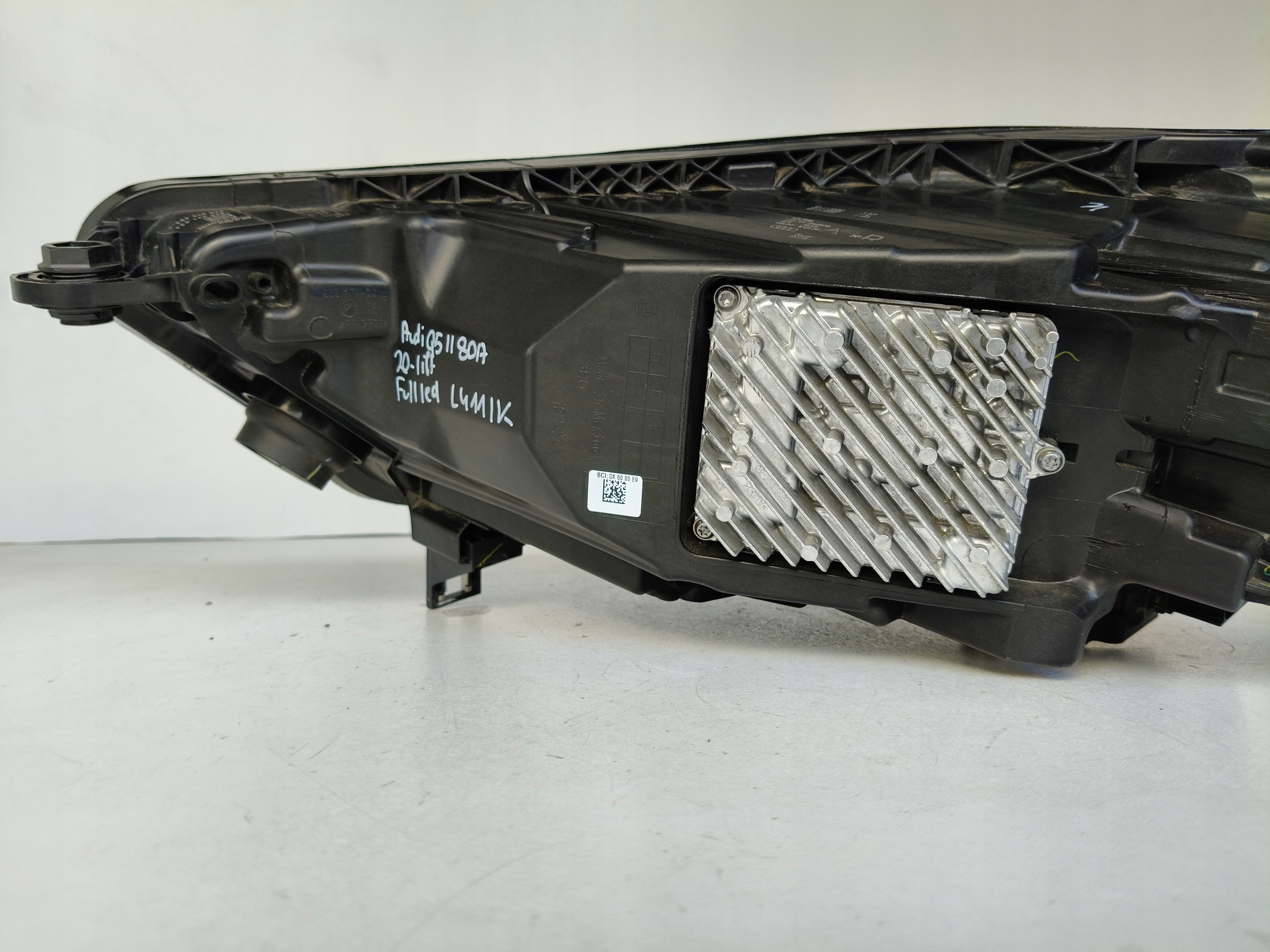 light right REFLEKTOR AUDI Q5 II 80A 20- LIFT FULL LED