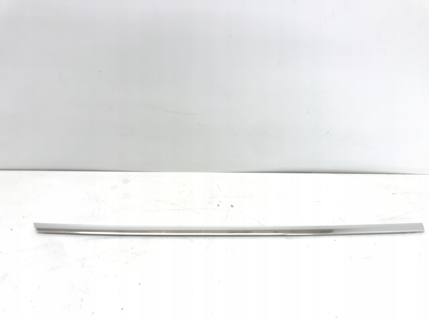 A2056900580 - олдинг стекла левый задний MERCEDES W205