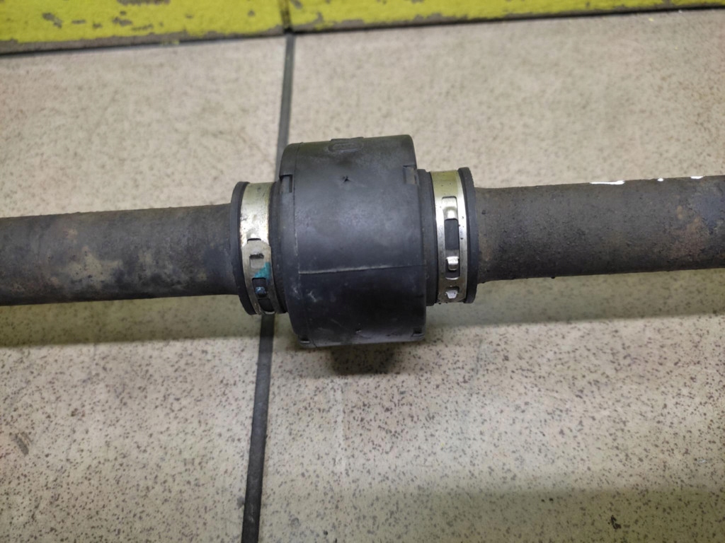 KIA RIO II 1.4 semi-axis right