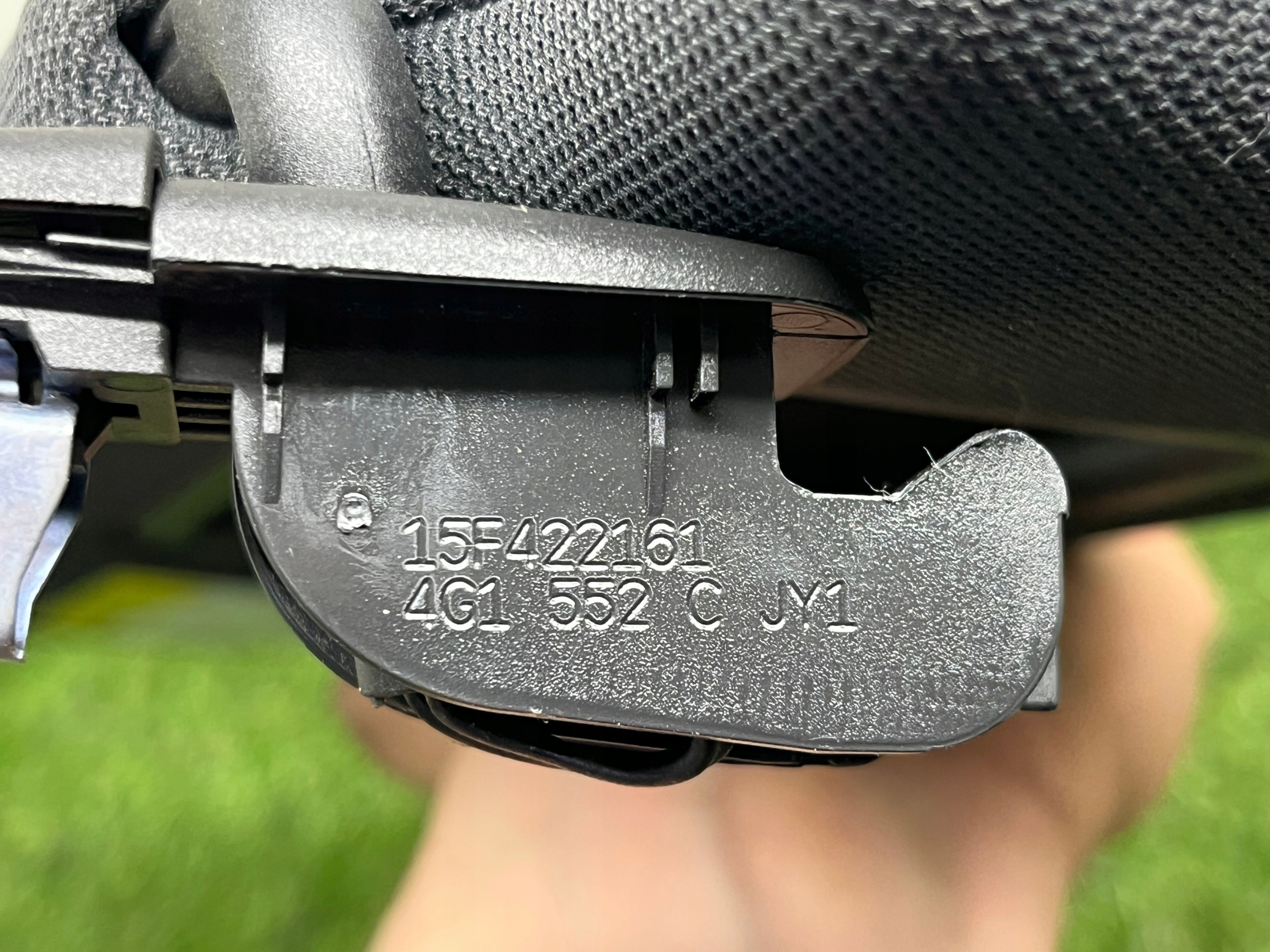 kryt sluneční pravá AUDI A6-C7