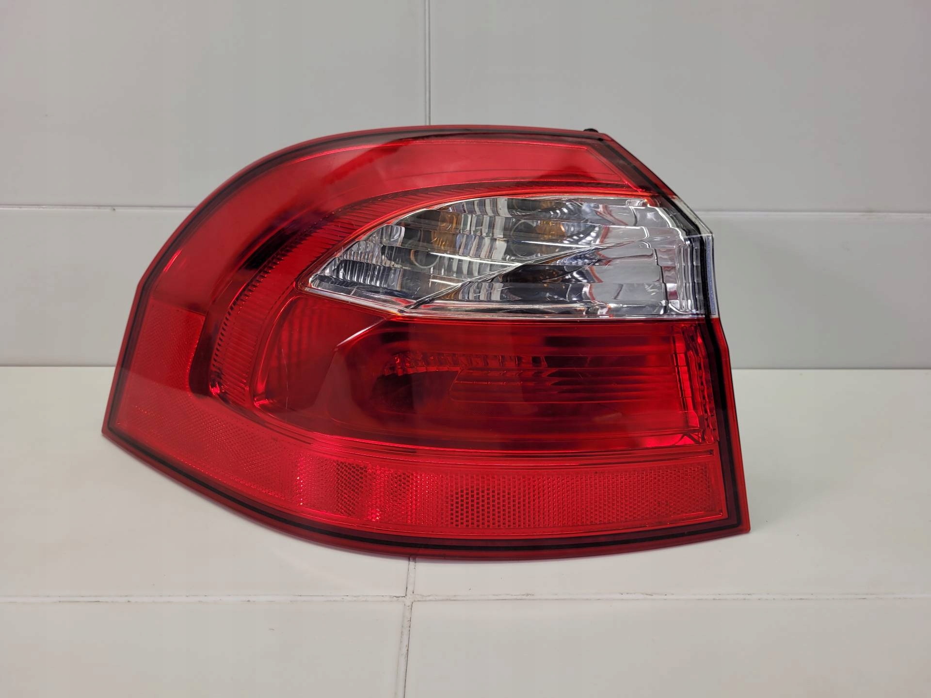 light rear left side Kia Rio 3 2015 92401-1W2