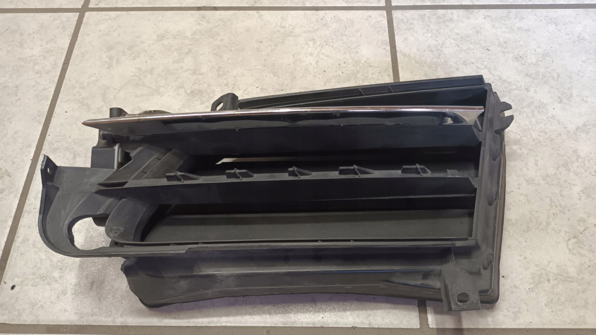 links KARTKA luftführung TESLA S 1007268-00-E