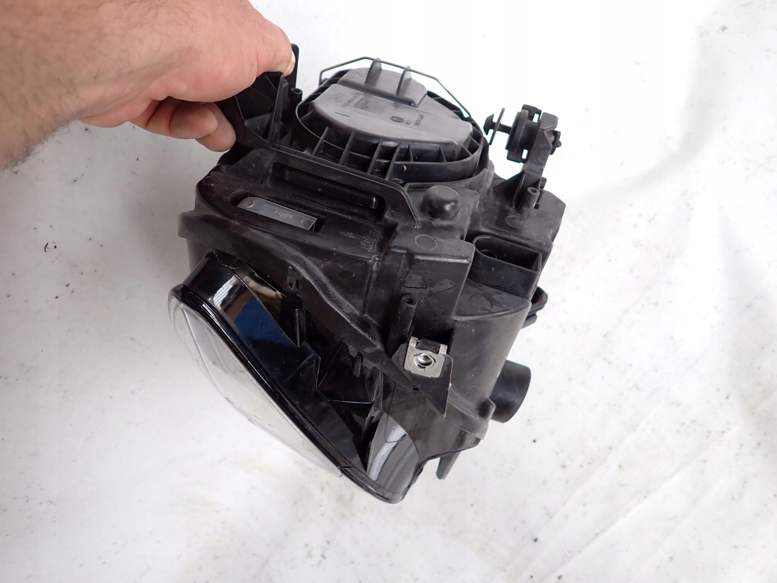 VW GOLF SPORTSVAN 14-18 light front front left
